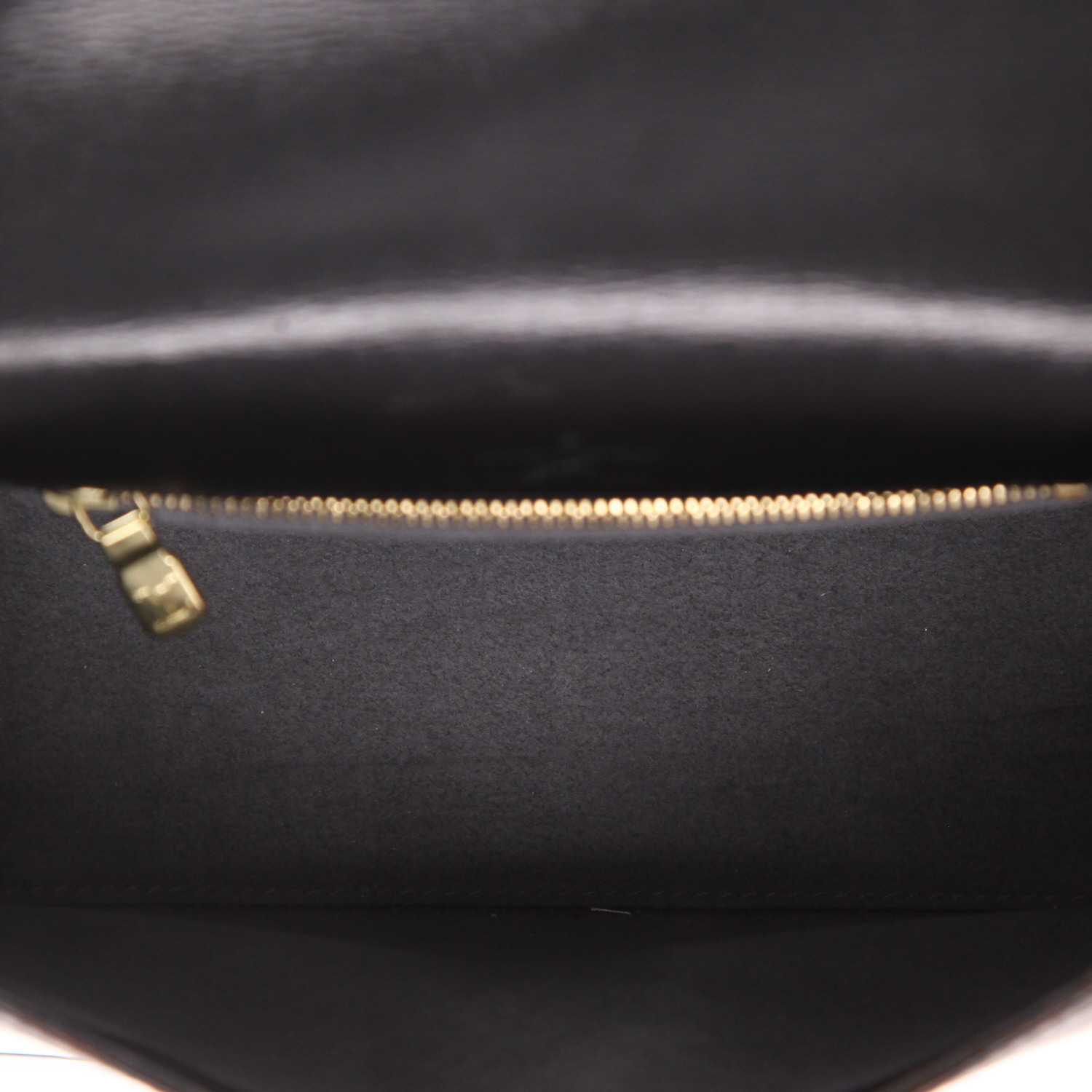 Bolso de mano Louis Vuitton  Buci en cuero Epi negro - Detail D3
