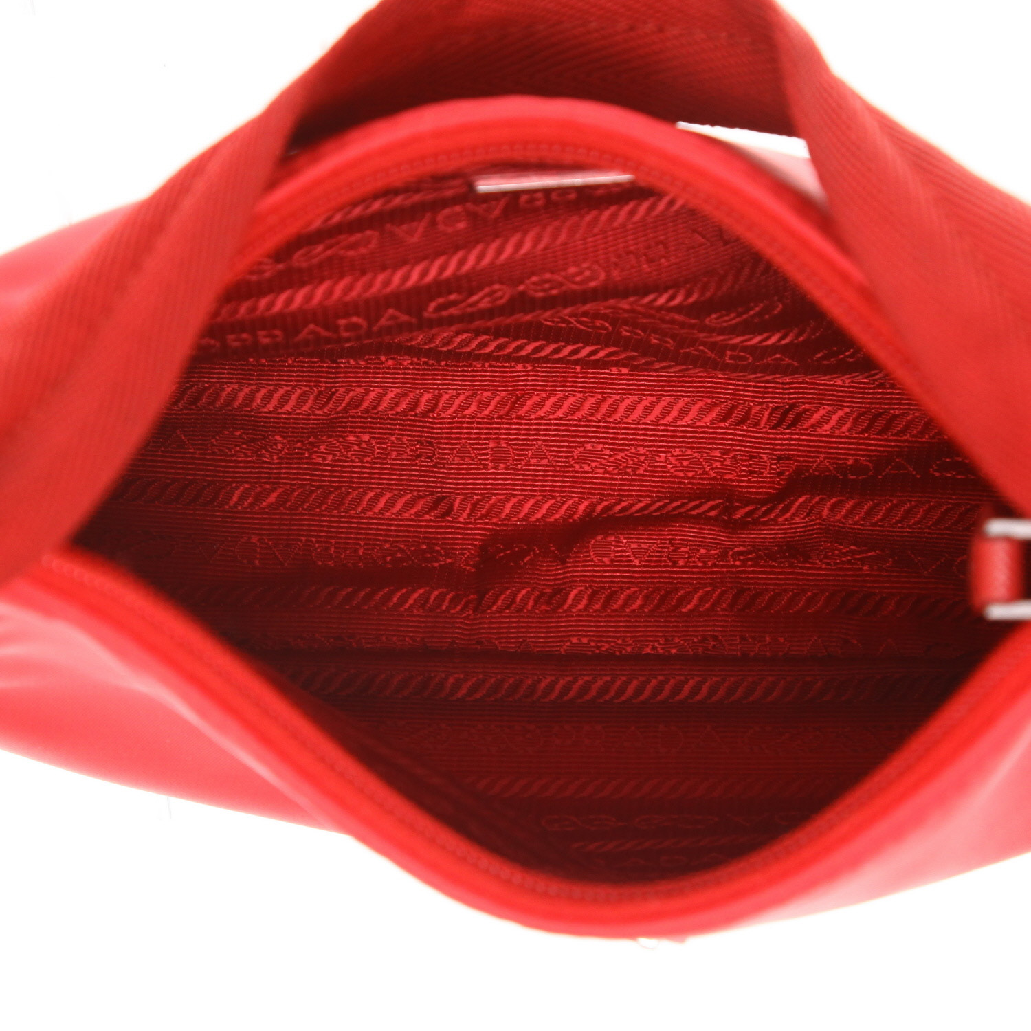 Prada  Re-nylon handbag  in red canvas - Detail D3