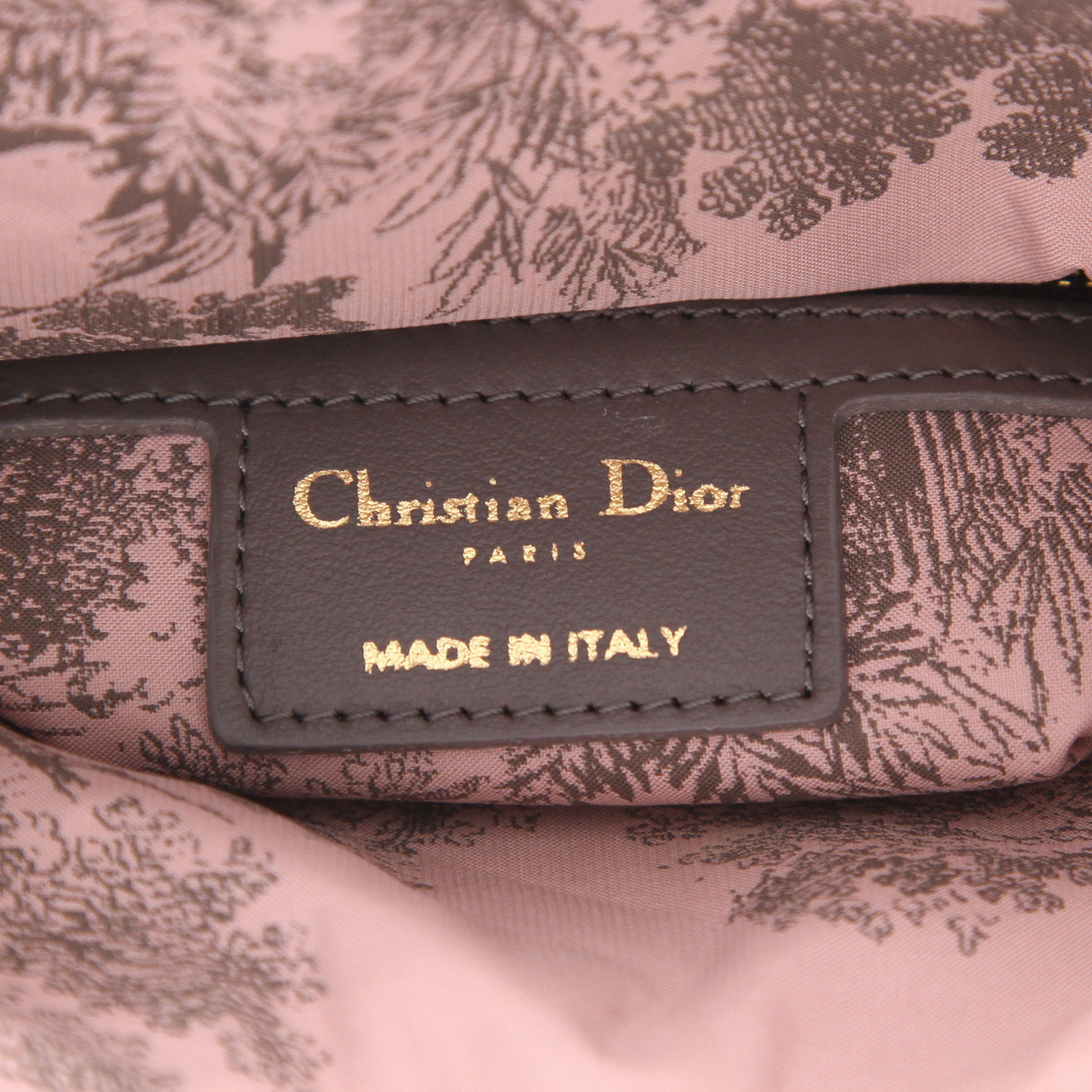 Bolso de mano Dior  Lady Dior en mimbre beige y cuero gris - Detail D2