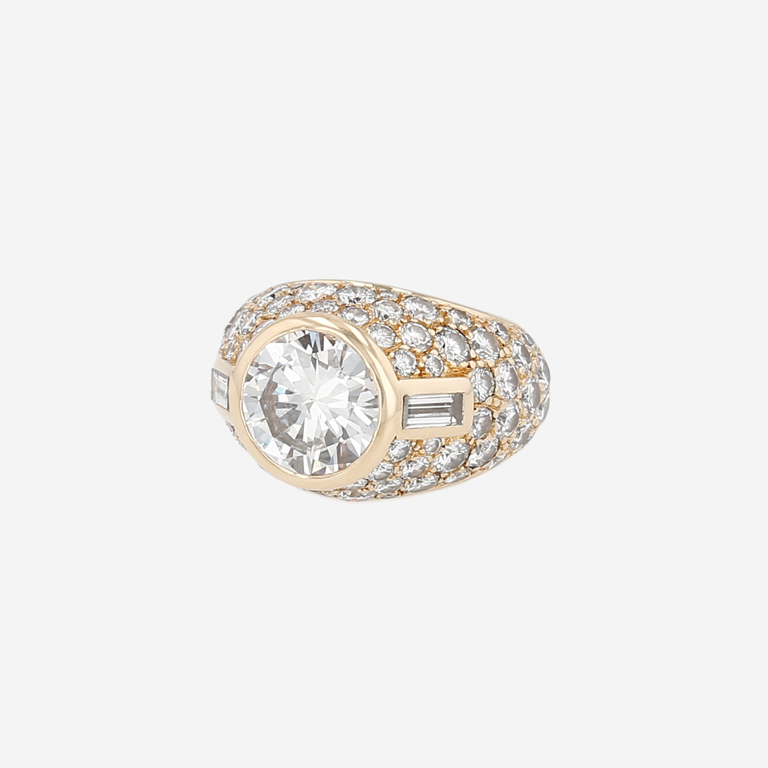 Vintage  signet ring in yellow gold and diamonds