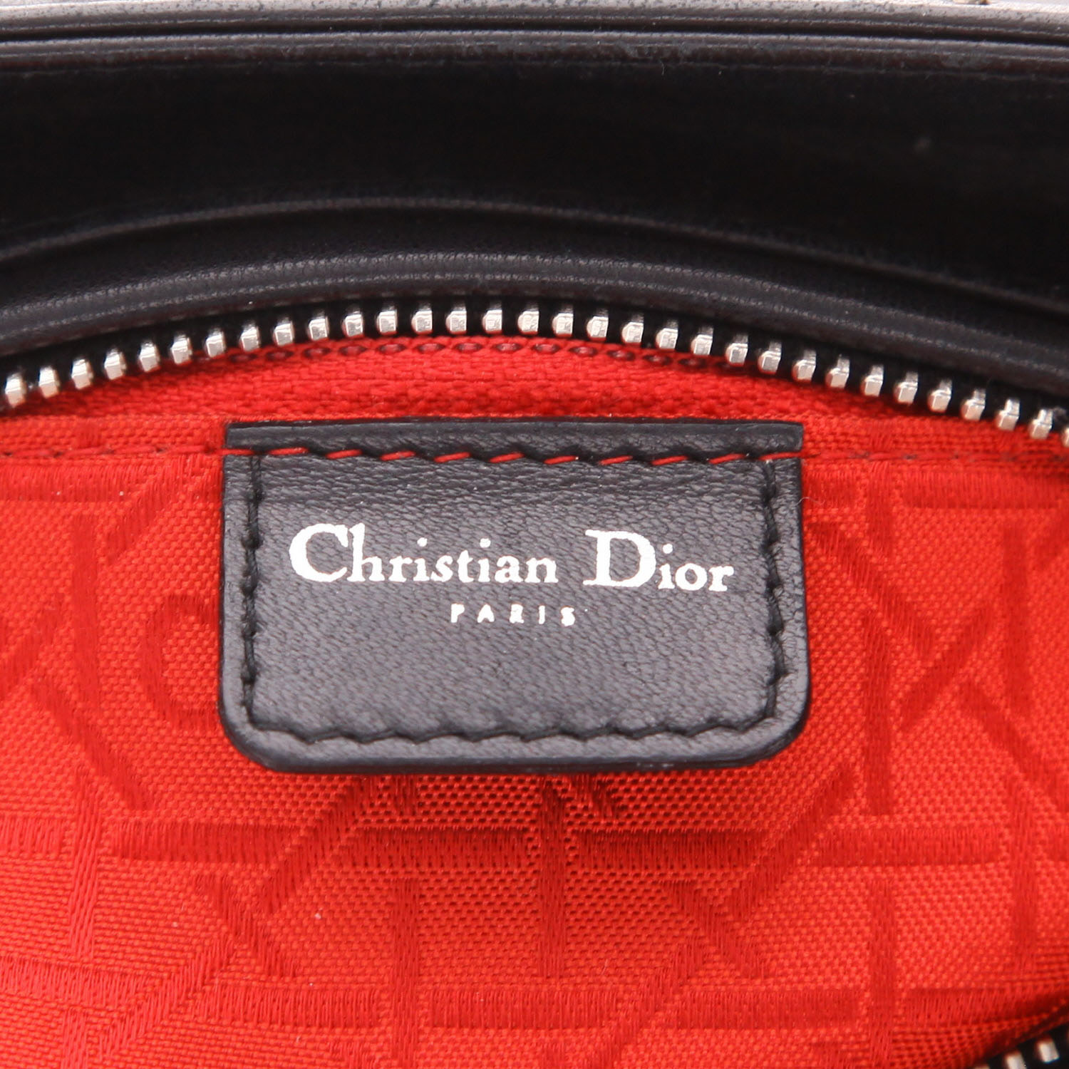 Dior  Lady Dior handbag  in black leather - Detail D2