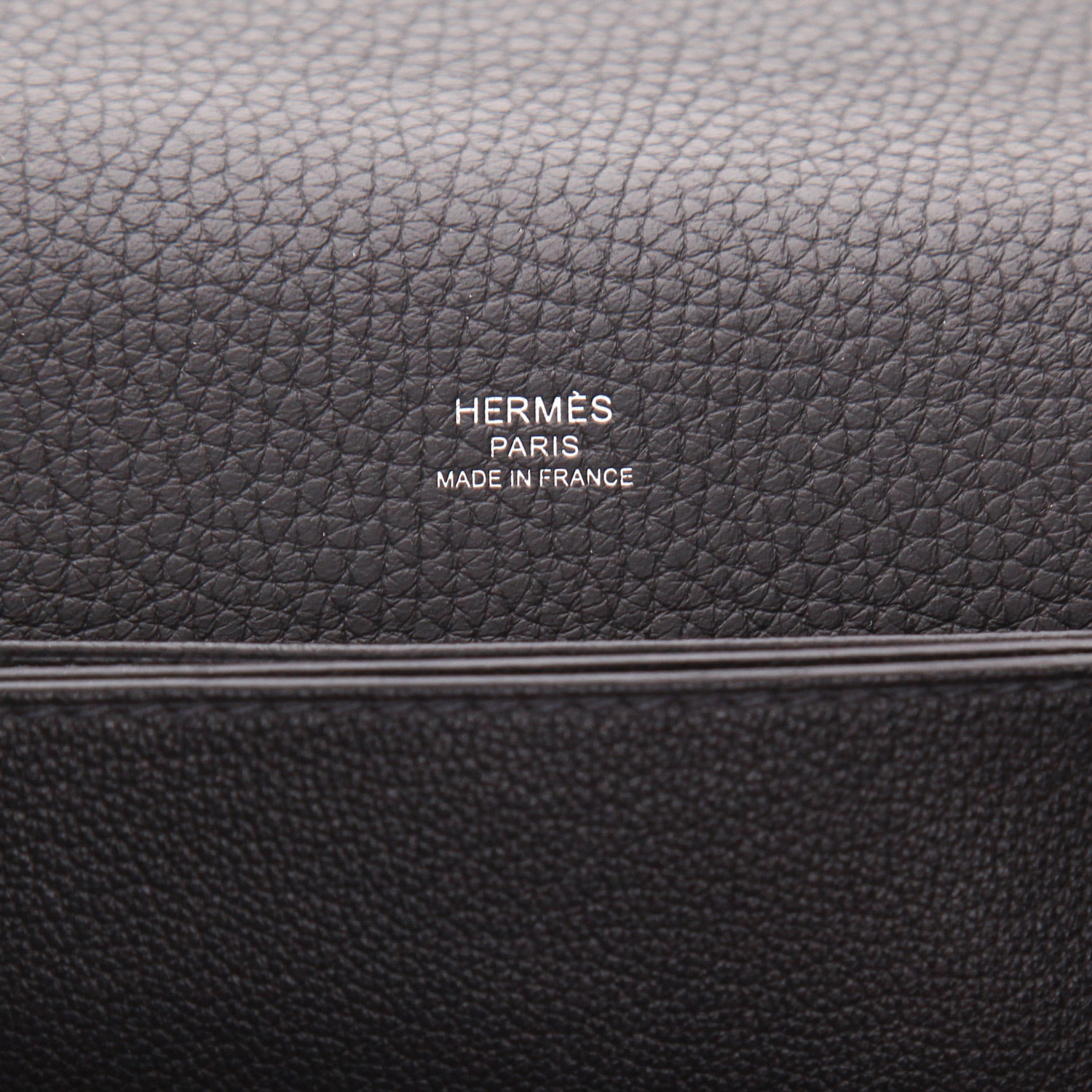 Bolso de mano Hermès  Roulis en cuero taurillon clémence negro - Detail D2