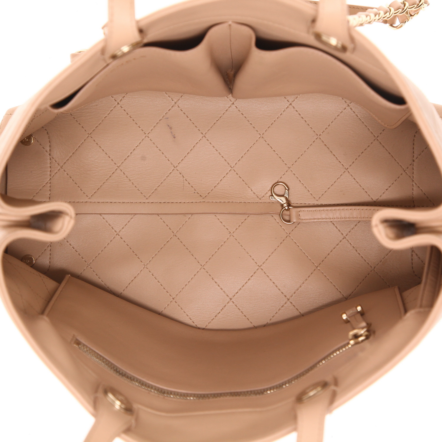 Sac cabas Chanel  Grand Shopping en cuir matelassé beige - Detail D3