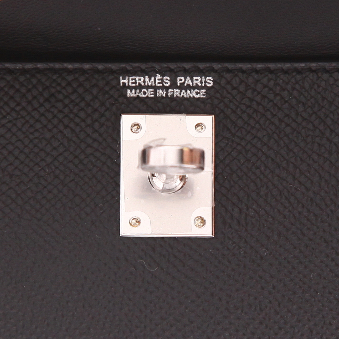 Hermès  Kelly 20 cm shoulder bag  in black epsom leather - Detail D2