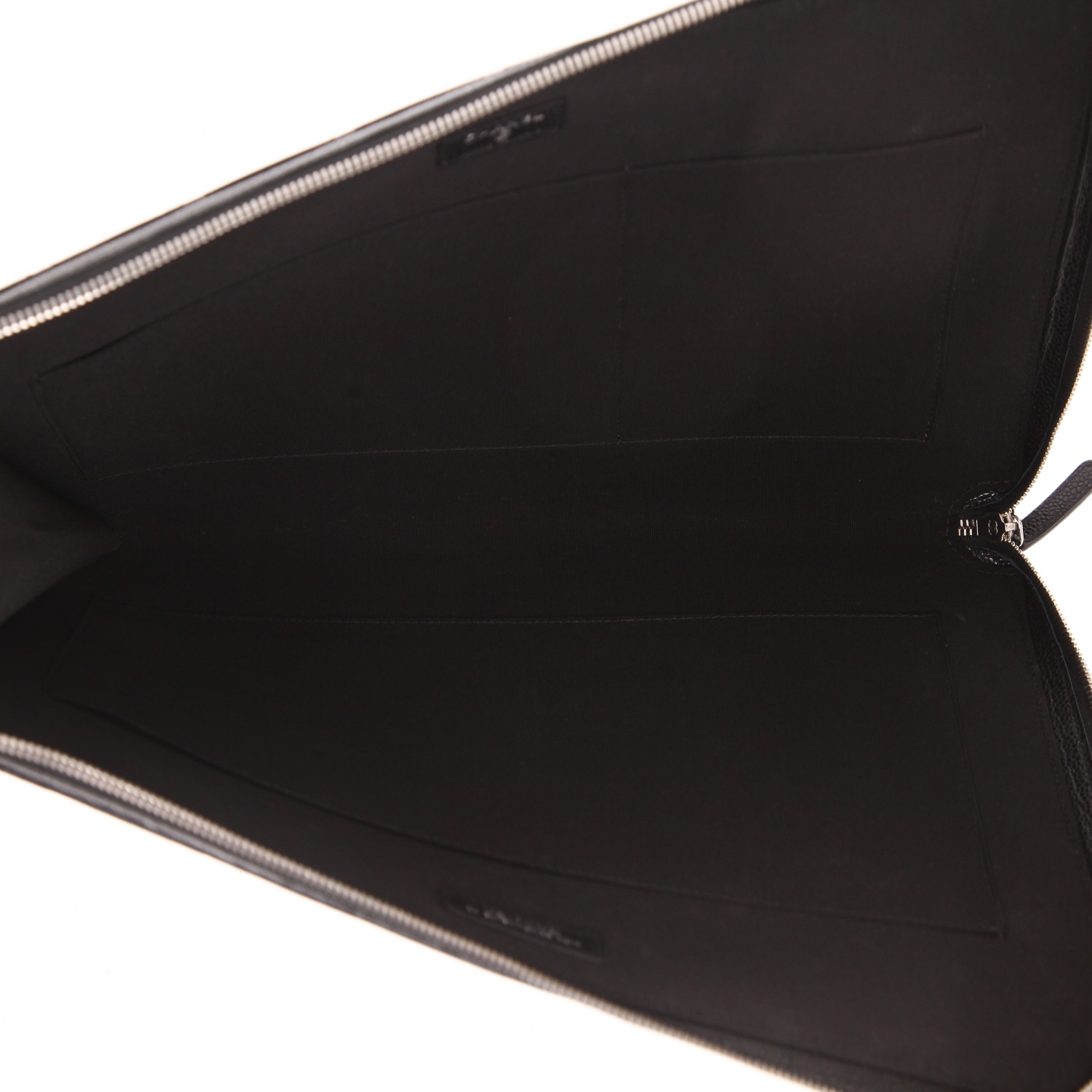 Chanel  Pochette pouch  in black quilted grained leather - Detail D3