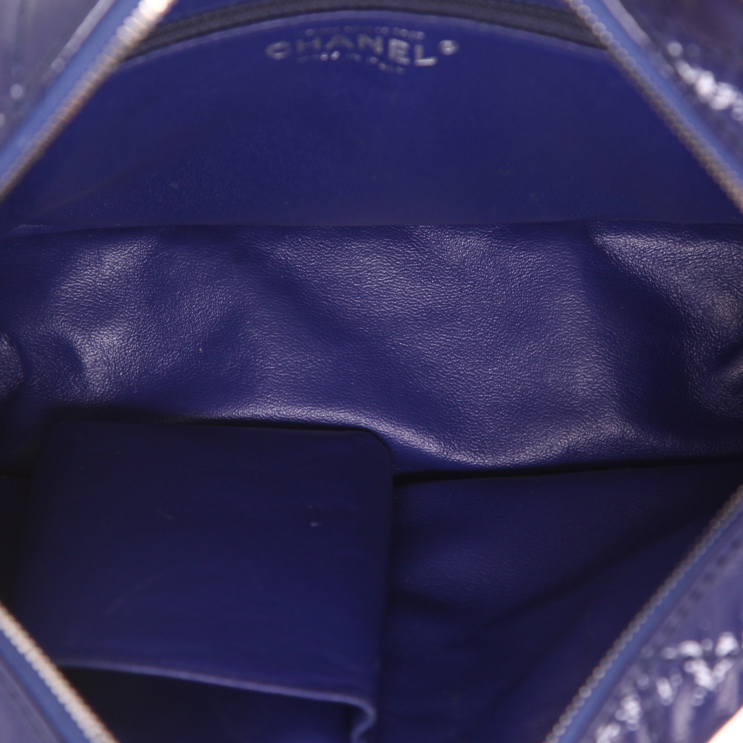 Borsa Chanel  Camera in pelle verniciata e foderata viola - Detail D3