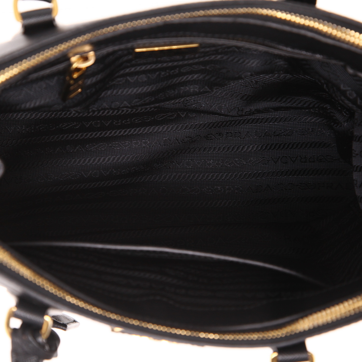 Bolso de mano Prada  Galleria en cuero saffiano negro - Detail D3