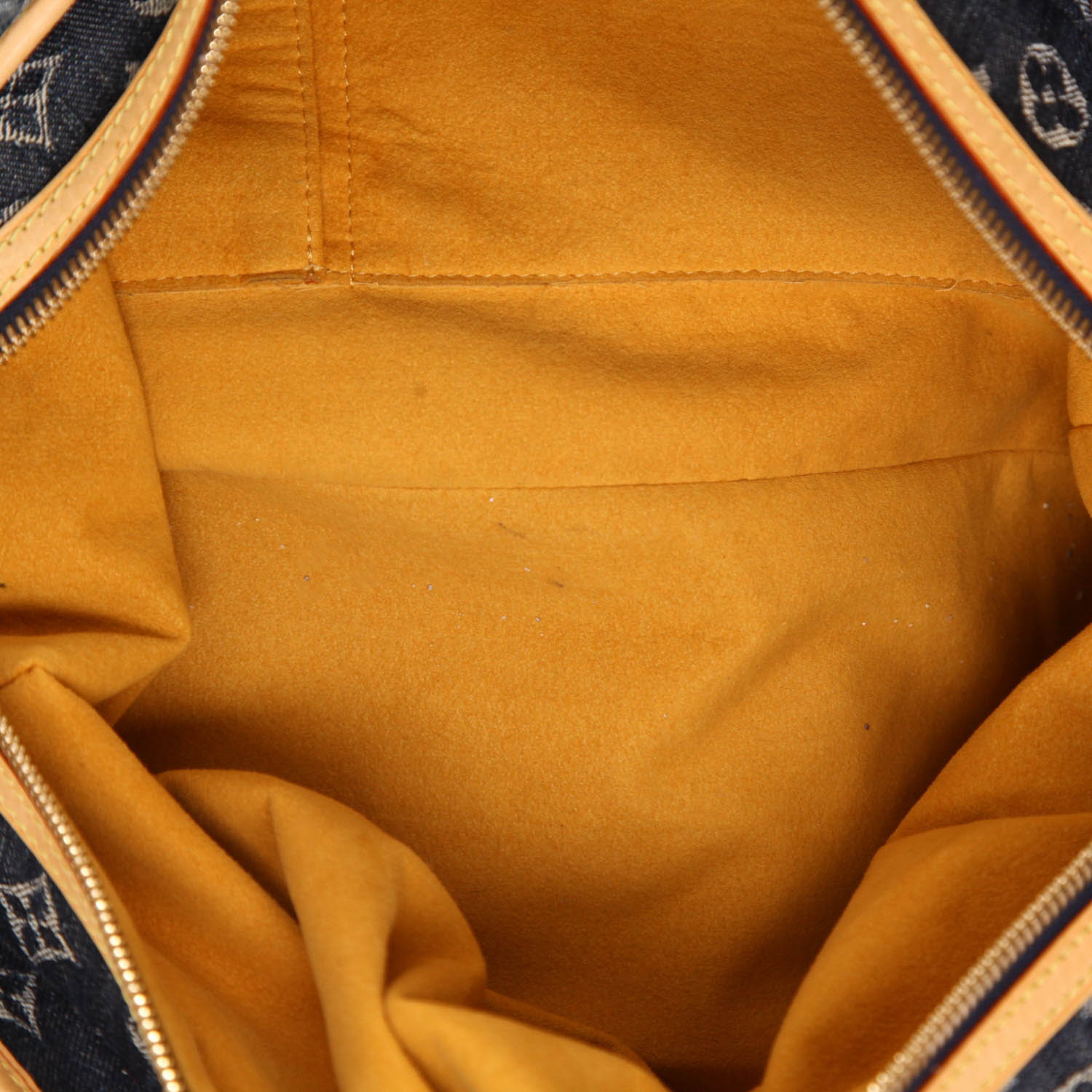 Bolso de mano Louis Vuitton   en lona denim Monogram y cuero natural - Detail D3