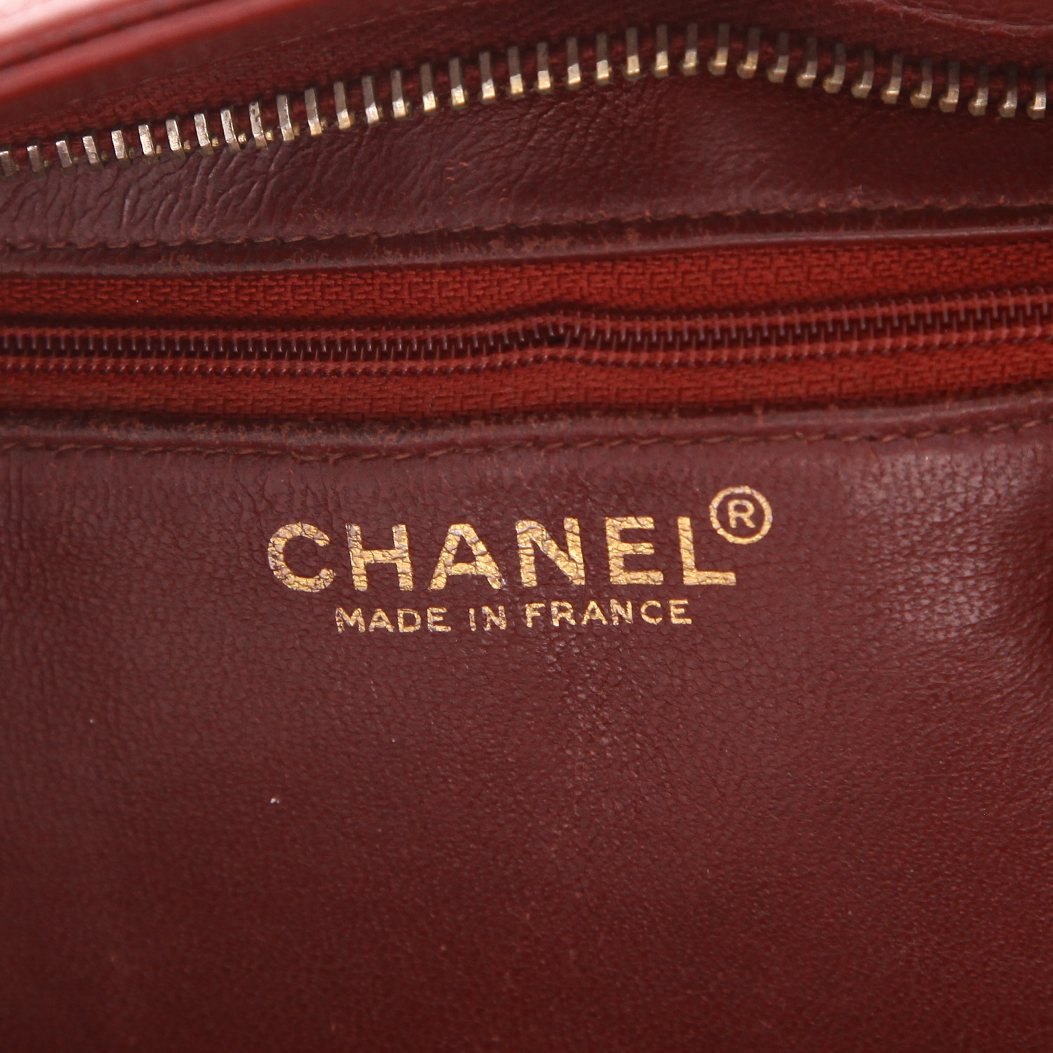 Borsa Chanel  Medaillon in pelle martellata e trapuntata bordeaux - Detail D2