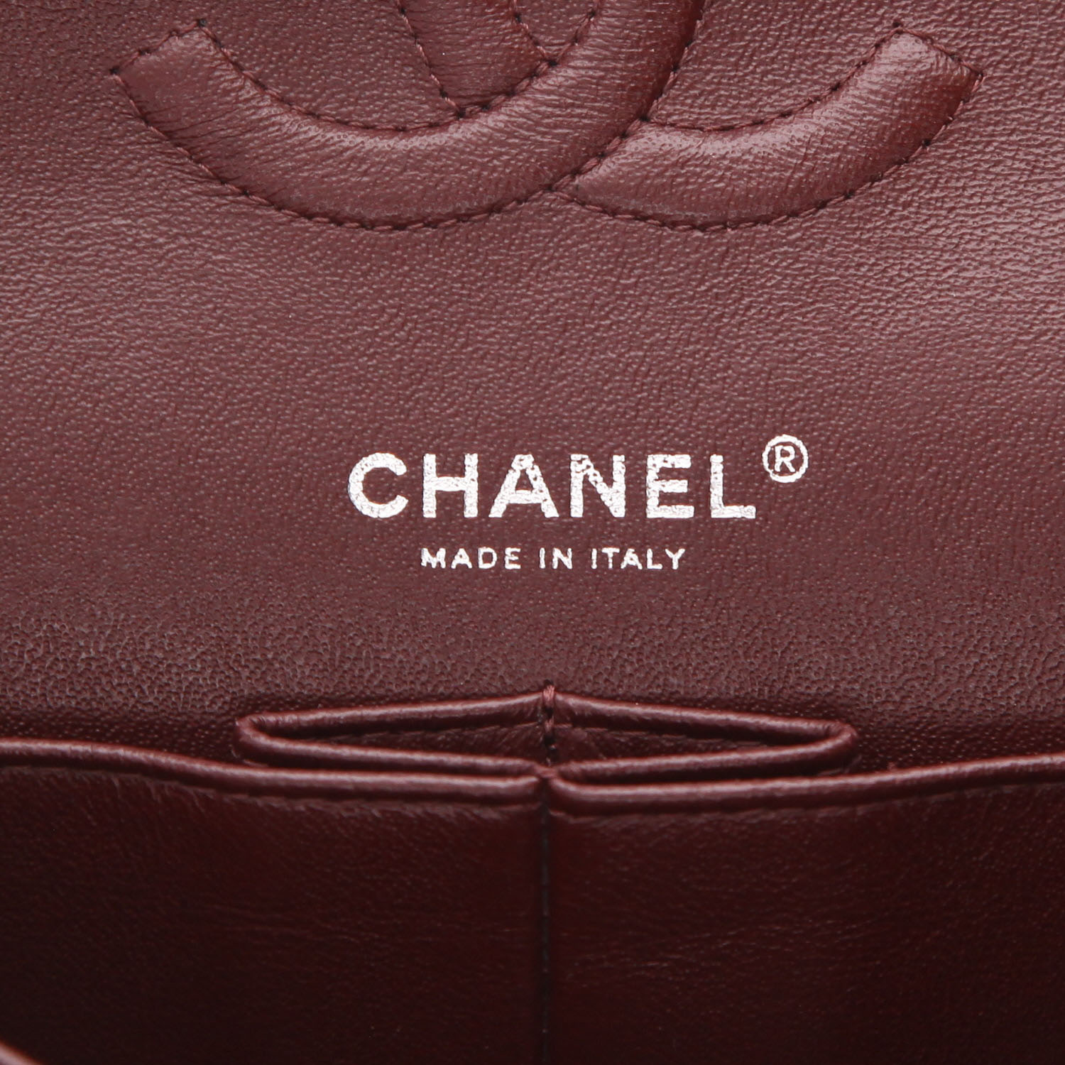 Chanel  Timeless Classic handbag  in black quilted leather - Detail D2