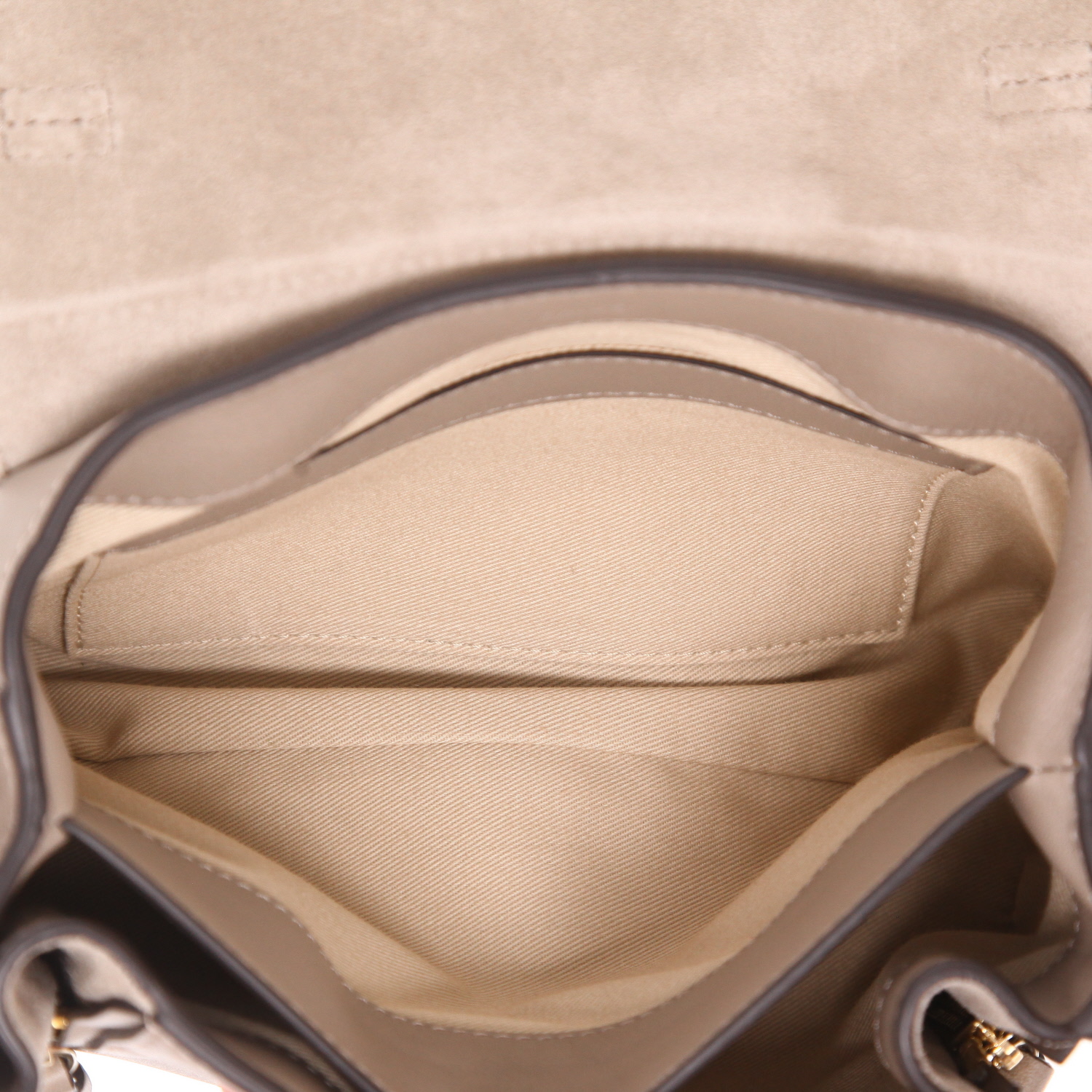 Bolso bandolera Chloé  Faye en cuero color topo - Detail D3