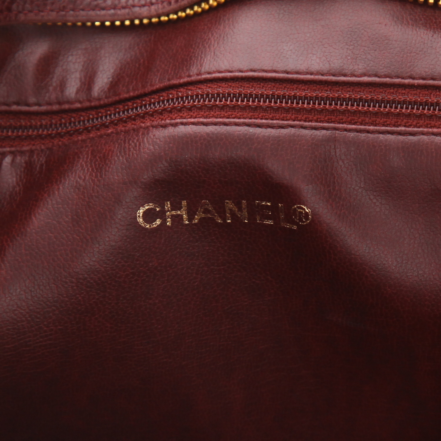 Chanel  Triple Coco handbag  in burgundy grained leather - Detail D2
