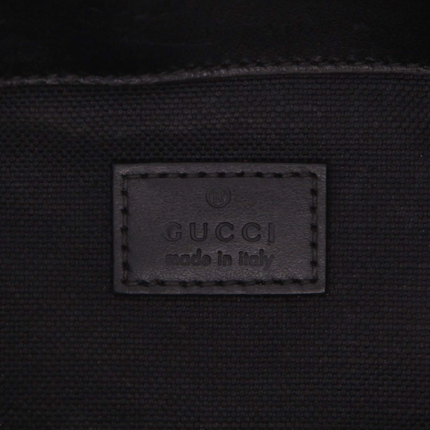 Gucci  GG Marmont medium model  shoulder bag  in black quilted leather - Detail D2