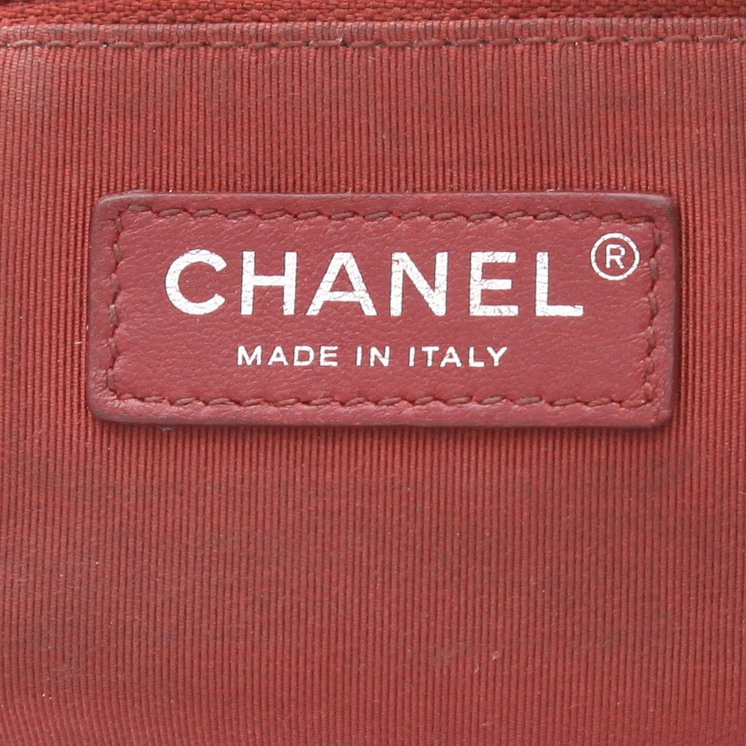 Sac bandoulière Chanel  Gabrielle  petit modèle  en toile noire et bordeaux et cuir bordeaux - Detail D2