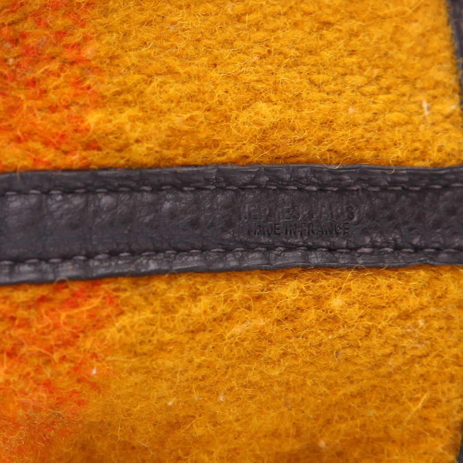 Hermès  Garden handbag  in yellow, orange and brown canvas  and black togo leather - Detail D2