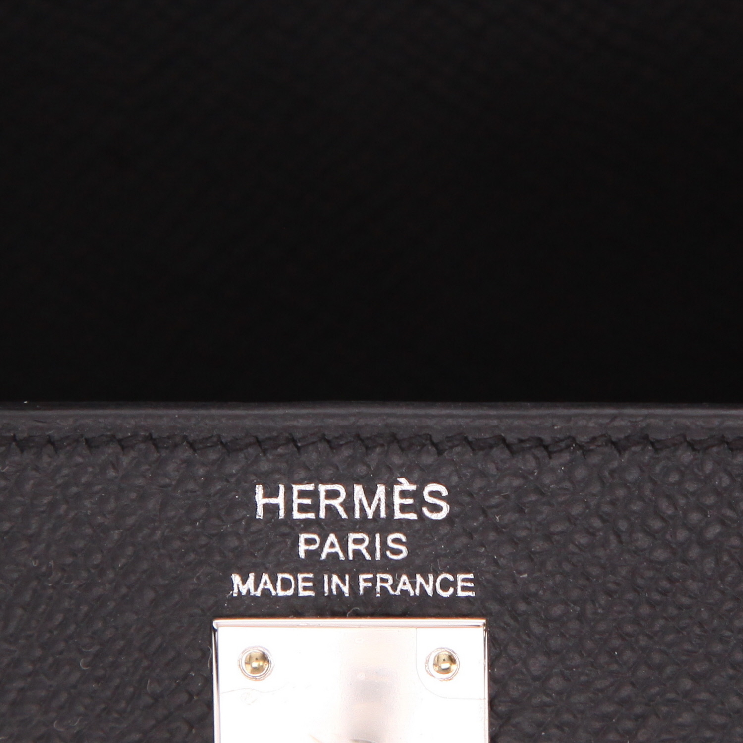 Hermès  Kelly 25 cm handbag  in black epsom leather - Detail D2