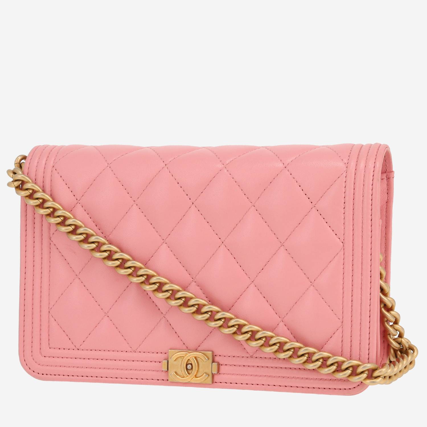 Chanel  Boy Wallet On Chain shoulder bag  in pink quilted leather