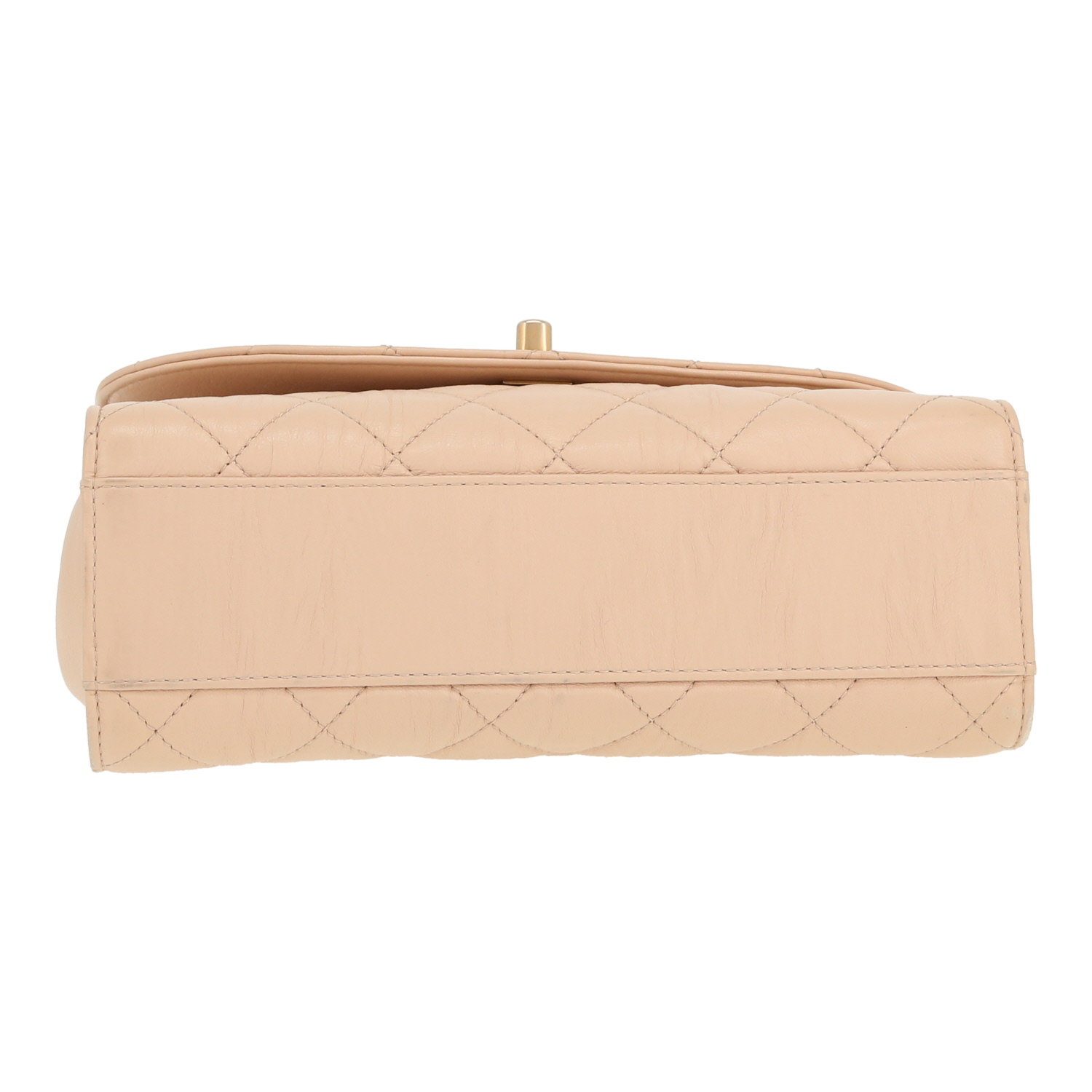 Bolso bandolera Chanel  Top Handle en cuero acolchado beige - Detail D1