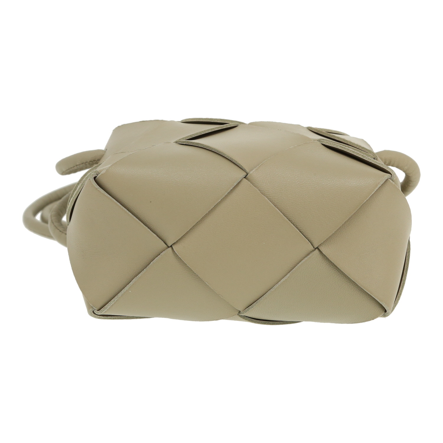 Bolso bandolera Bottega Veneta  Camera mini  en cuero intrecciato caqui - Detail D1