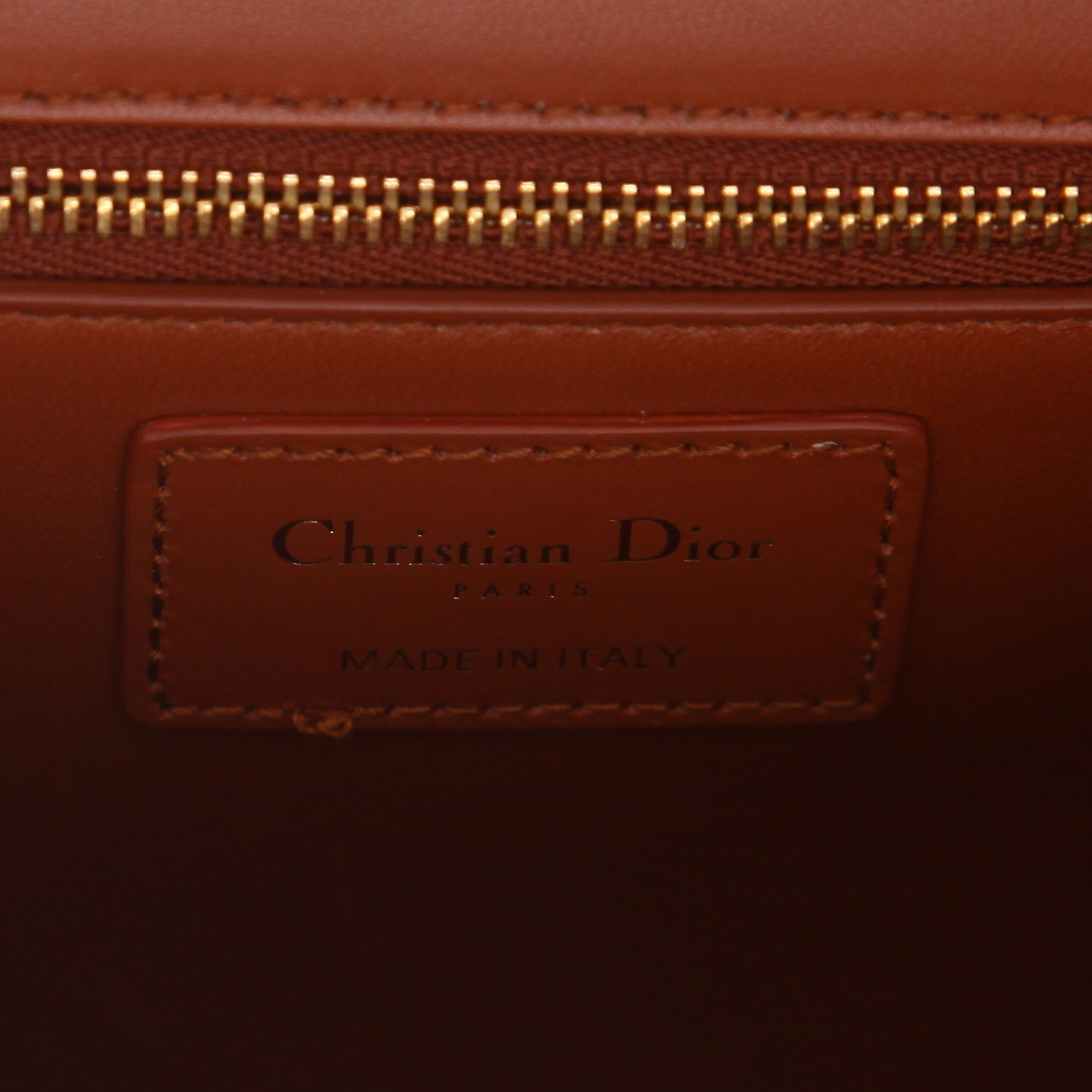 Sac à main Dior  30 Montaigne en cuir marron - Detail D2