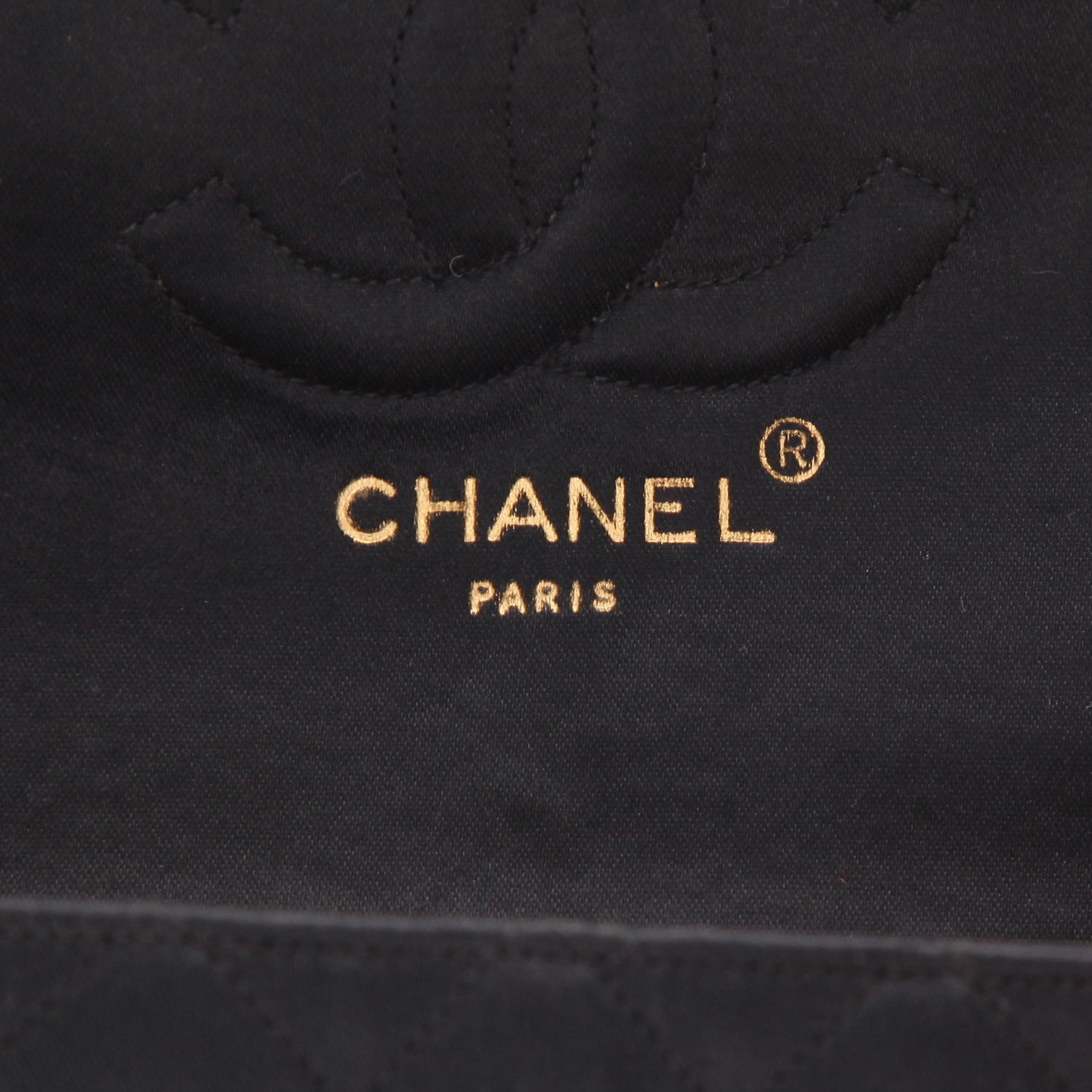 Bolso bandolera Chanel  Timeless Mini Carré en satén negro - Detail D2
