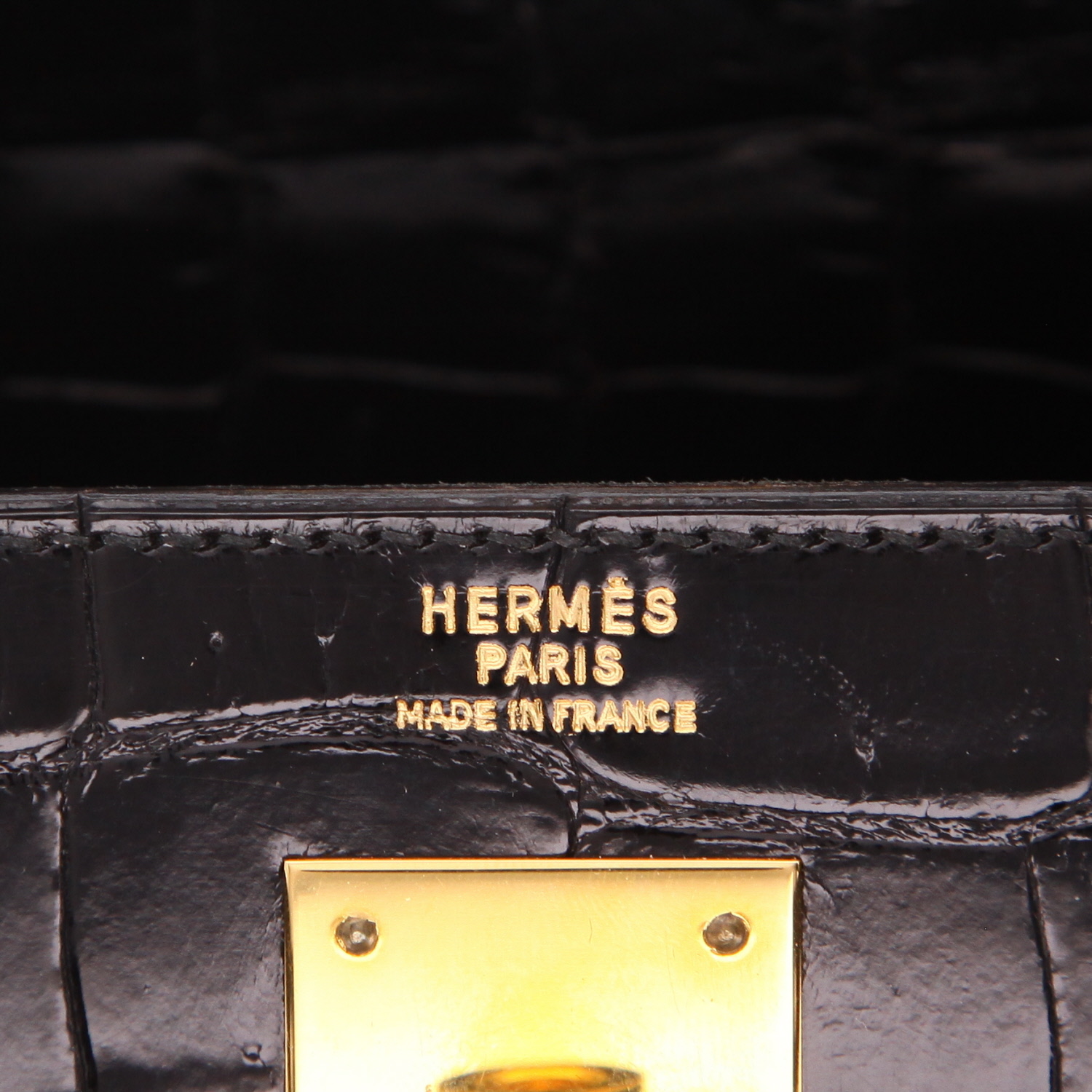 Hermès  Kelly 32 cm handbag  in black crocodile - Detail D2