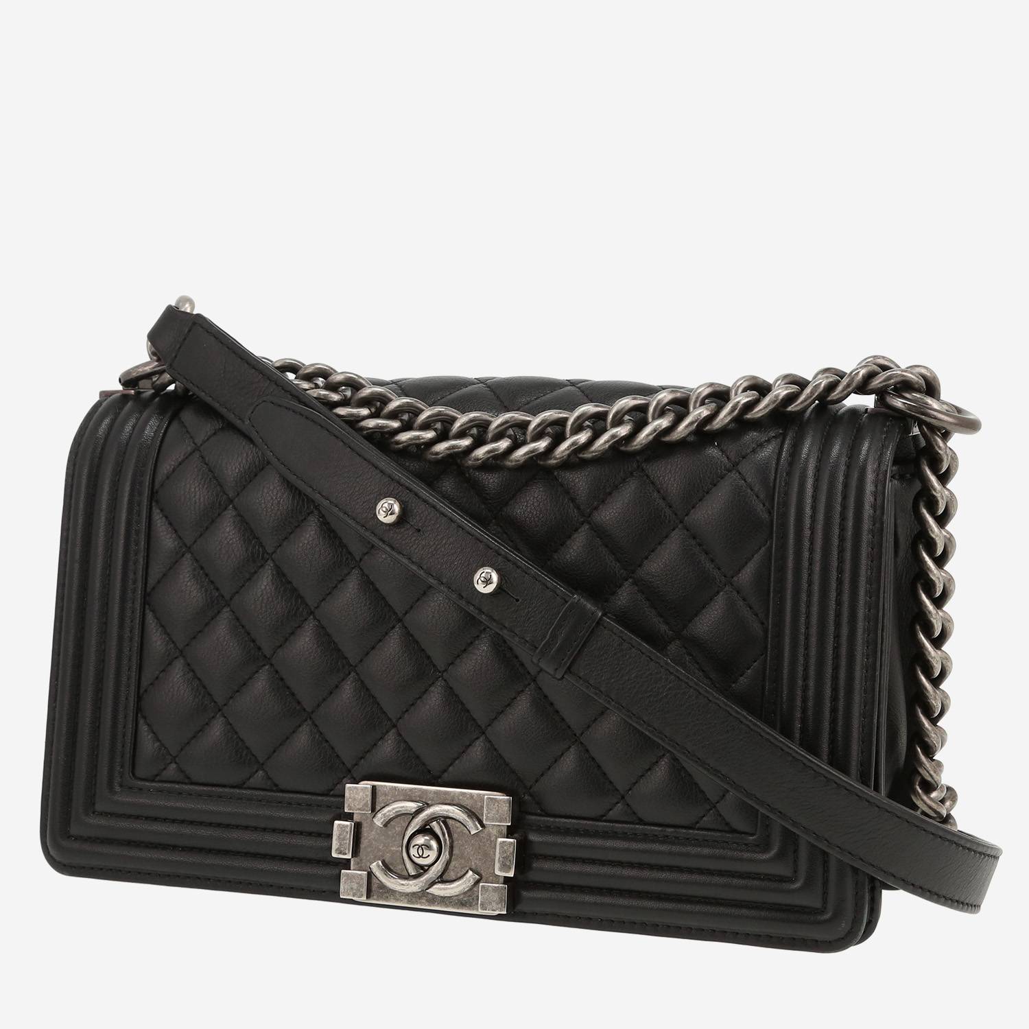Chanel  Boy shoulder bag  in black quilted leather