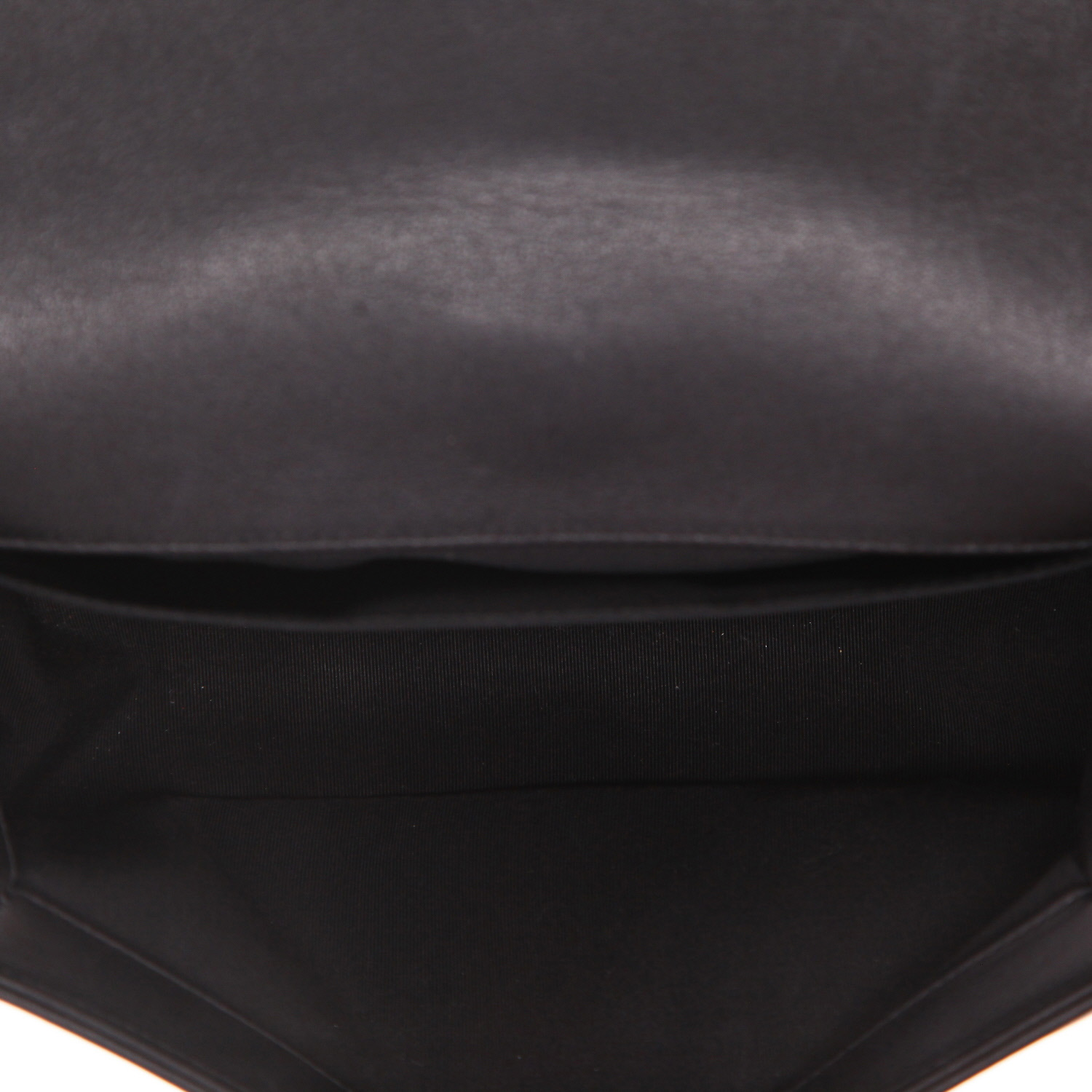 Sac bandoulière Chanel  Boy en cuir matelassé noir - Detail D3