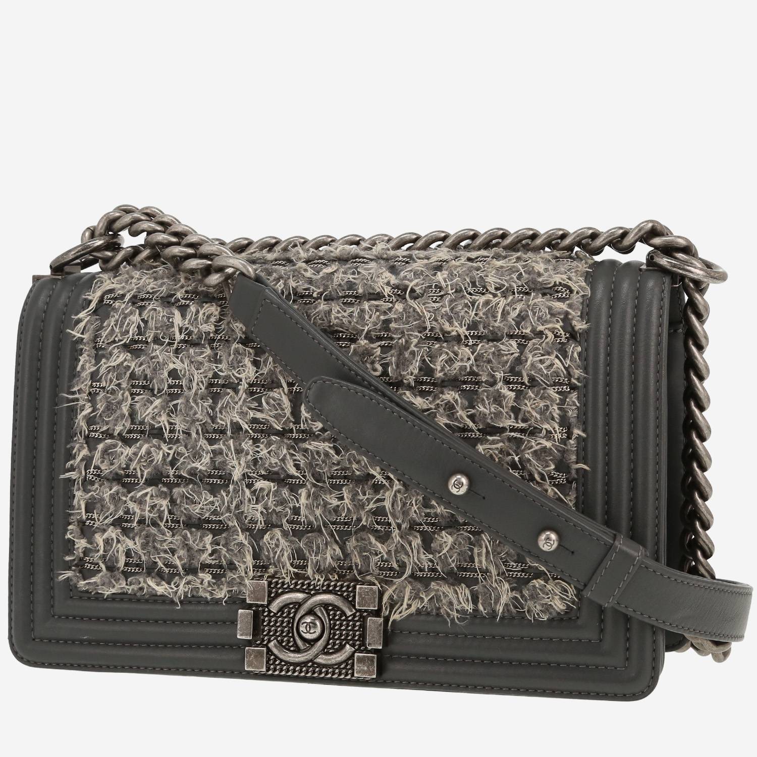 Sac bandoulière Chanel  Boy en tweed gris et cuir matelassé gris