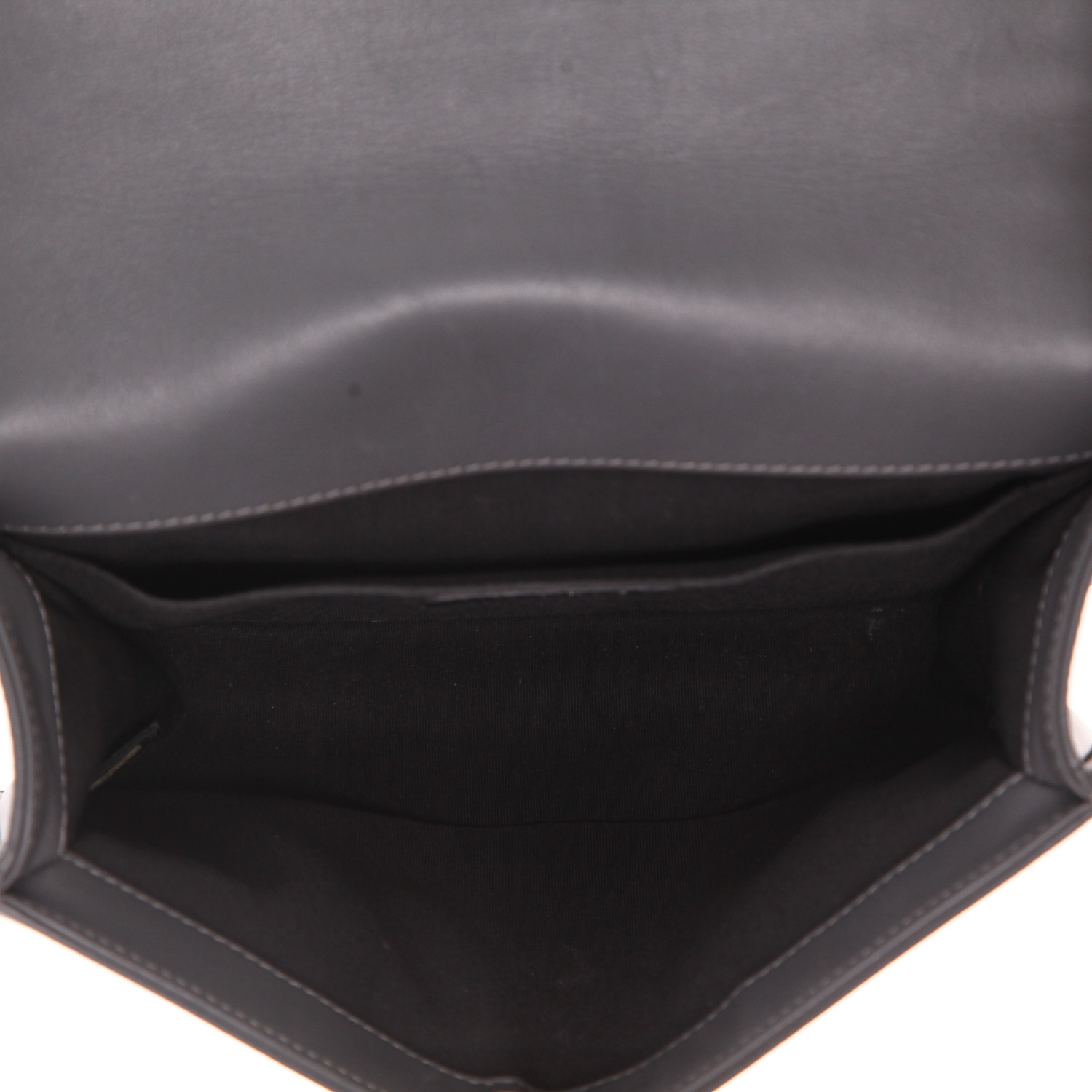 Sac bandoulière Chanel  Boy en tweed gris et cuir matelassé gris - Detail D3