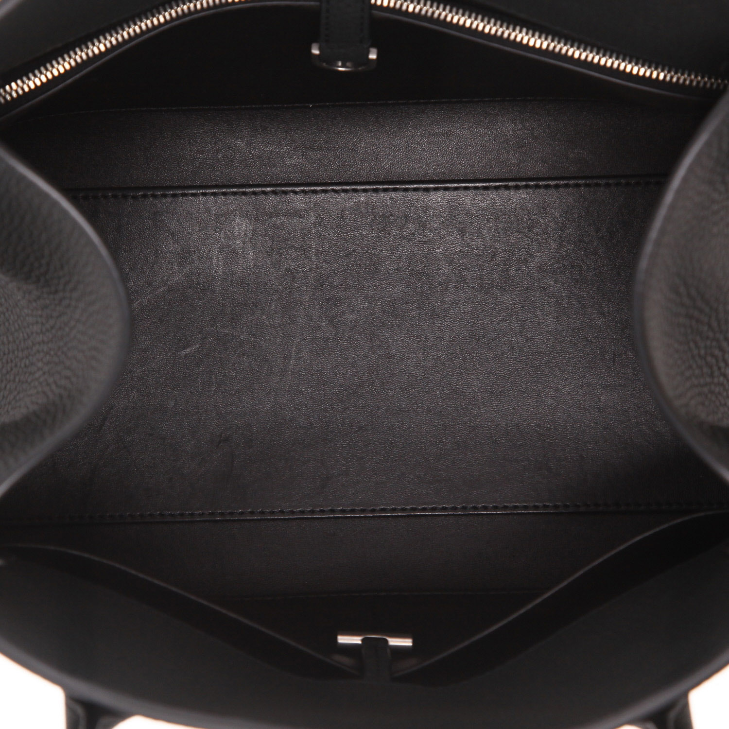 The Row  Margaux Shoulder shoulder bag  in dark green grained leather - Detail D3