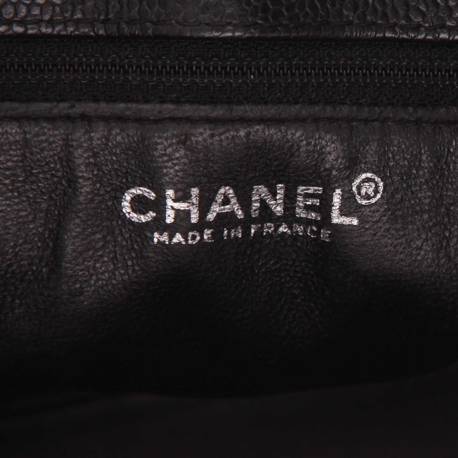 Sac à main Chanel   en cuir grainé noir - Detail D2