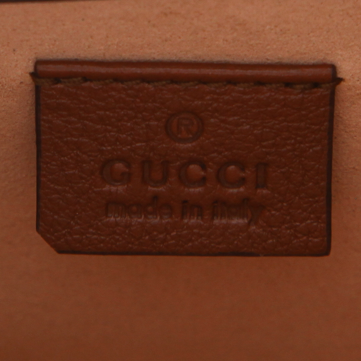 Bolso bandolera Gucci  Diana modelo pequeño  en cuero marrón - Detail D2