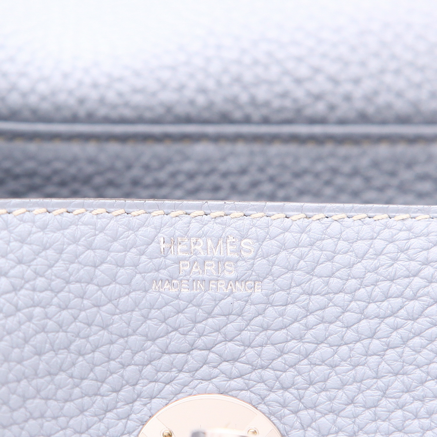 Borsa Hermès  Lindy 30 cm in pelle taurillon clemence Bleu Lin - Detail D2
