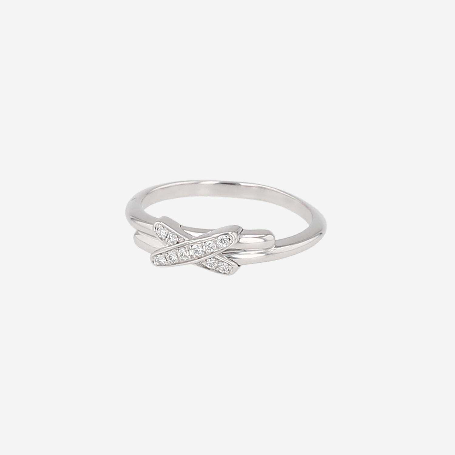 Chaumet Jeux de Liens small model ring in white gold and diamonds