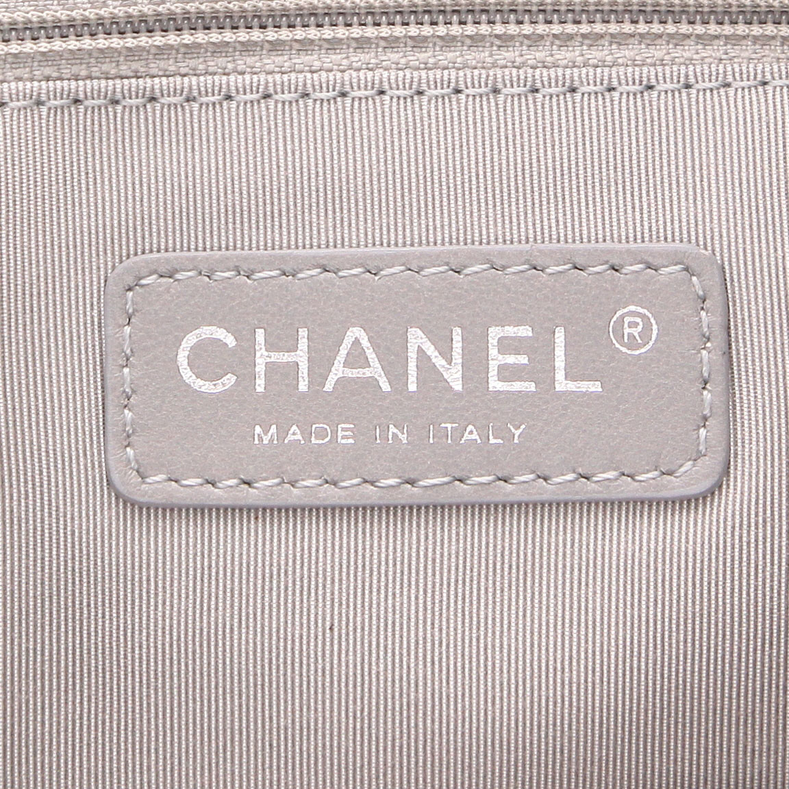 Bolso bandolera Chanel   en lona negra - Detail D2