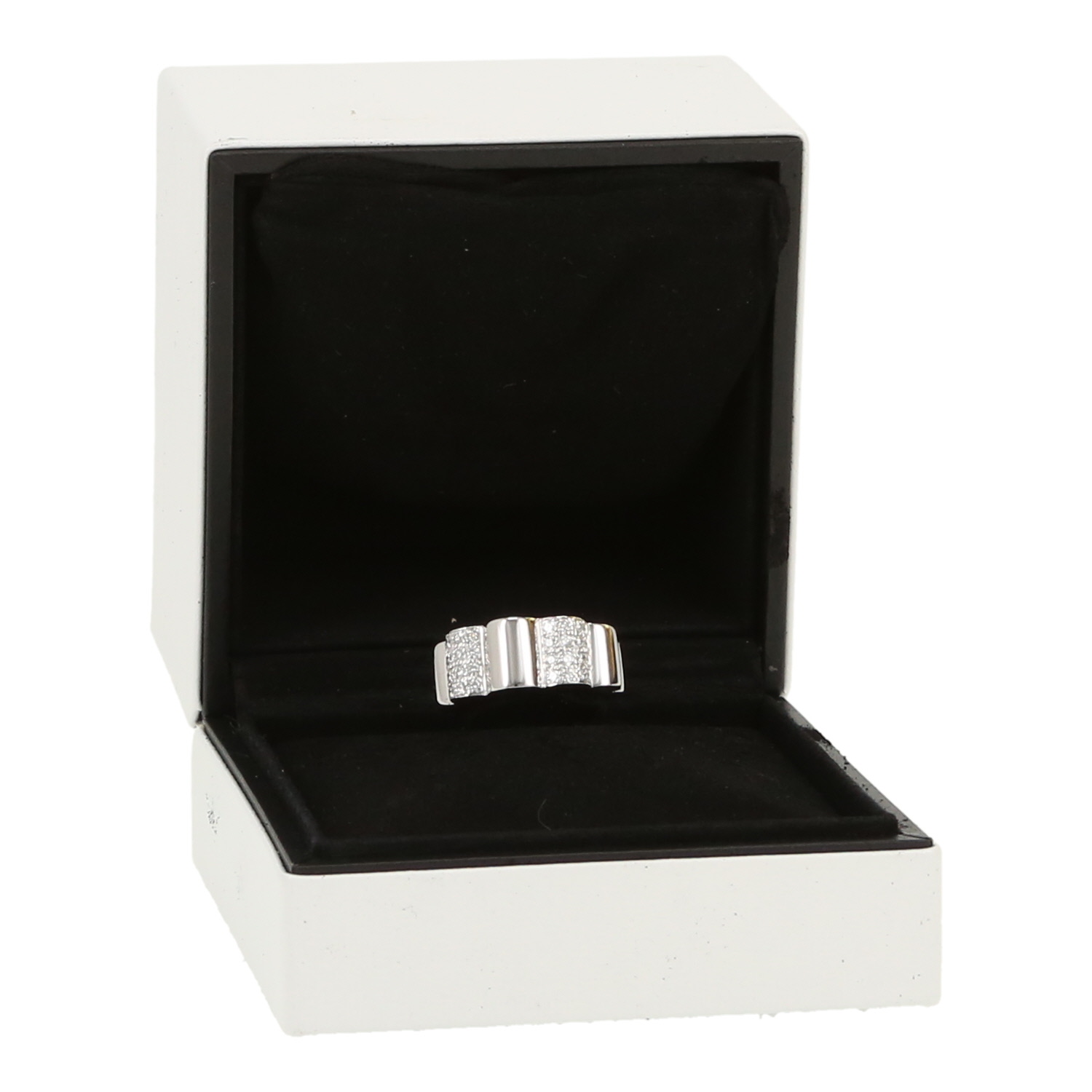 Chanel Profil de Camélia ring in white gold and diamonds - Detail D2