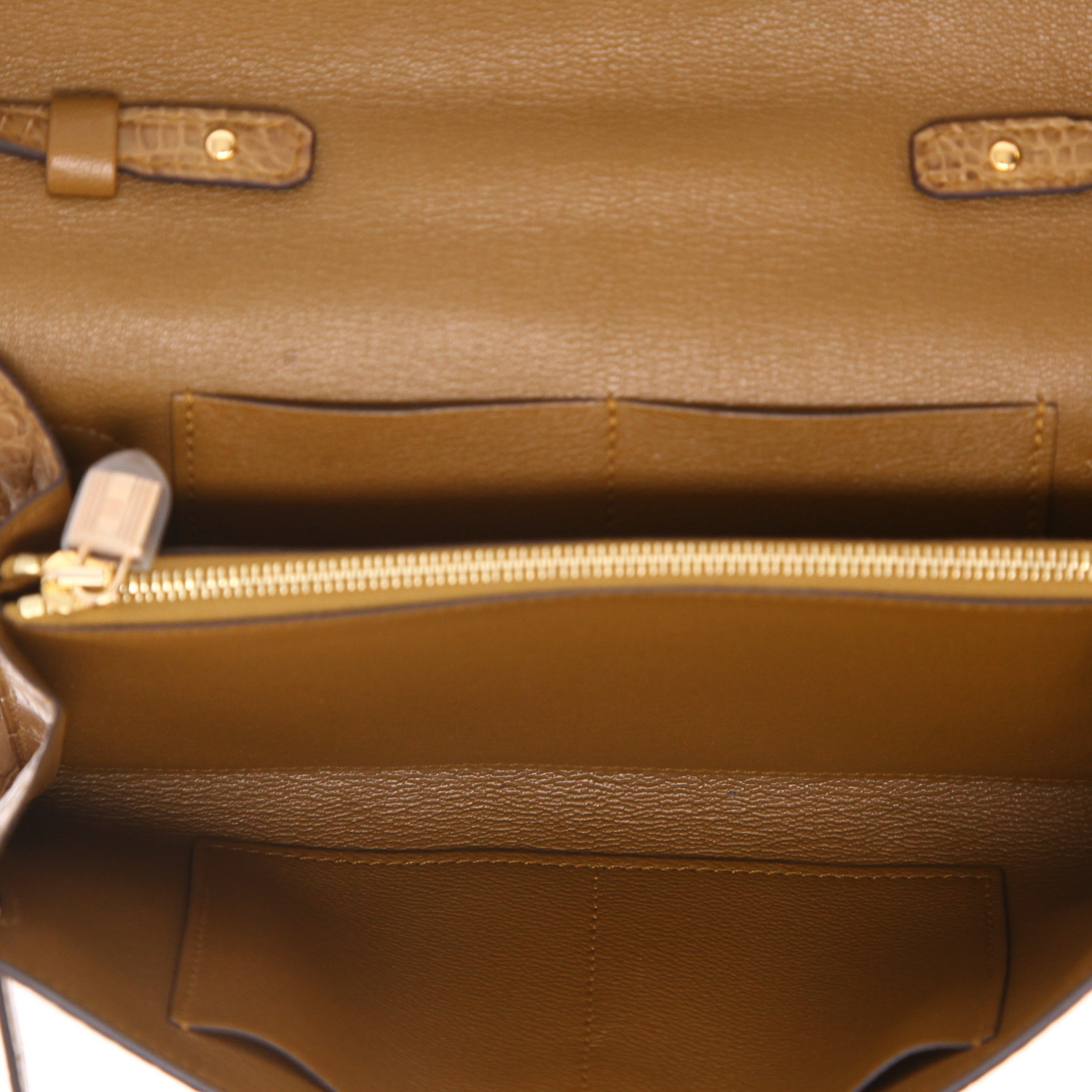 Sac bandoulière Hermès  Kelly To Go en alligator bronze - Detail D3