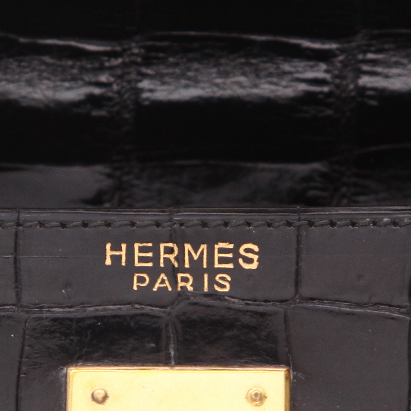 Hermès  Kelly 32 cm handbag  in black crocodile - Detail D2