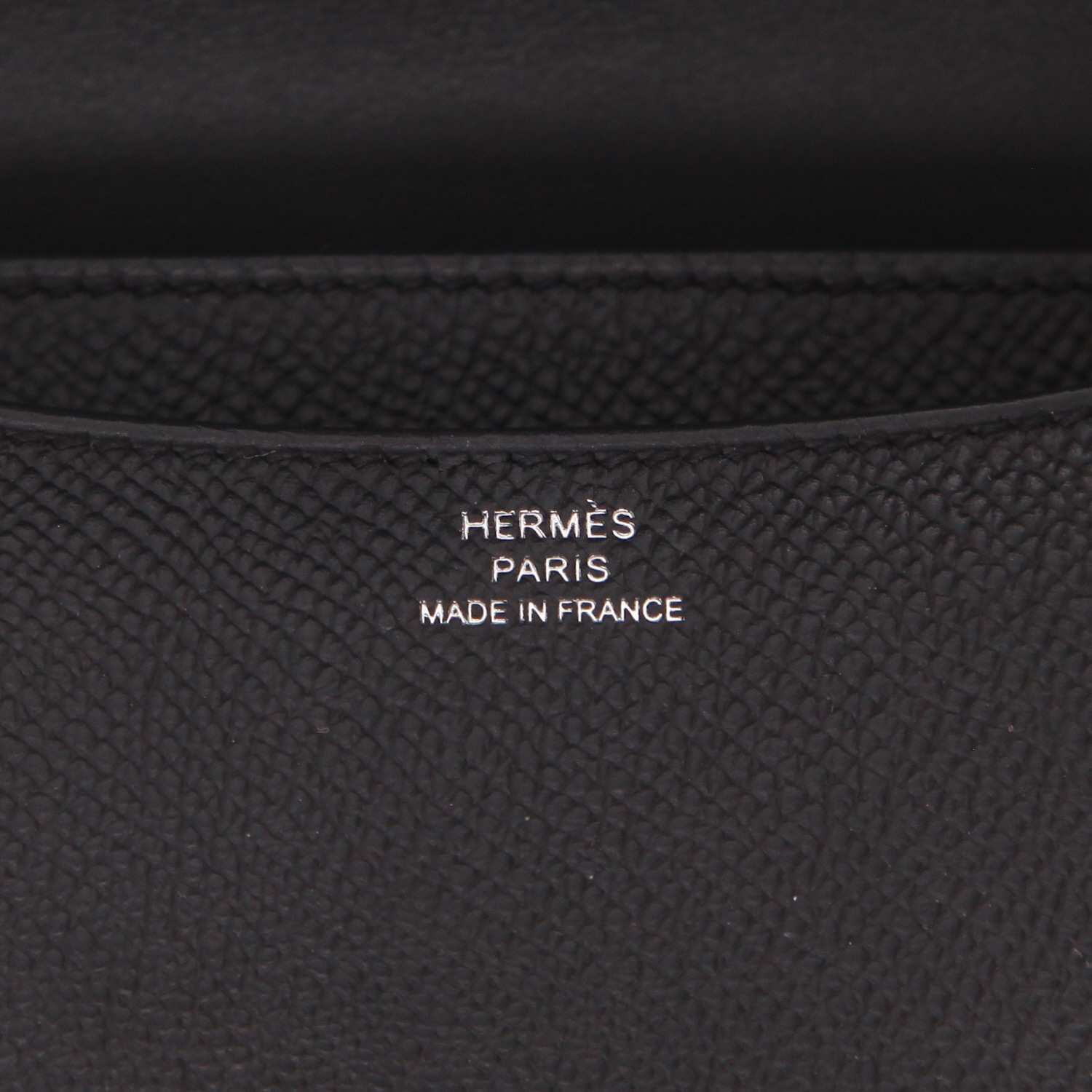 Sac à main Hermès  Constance en cuir epsom noir - Detail D2