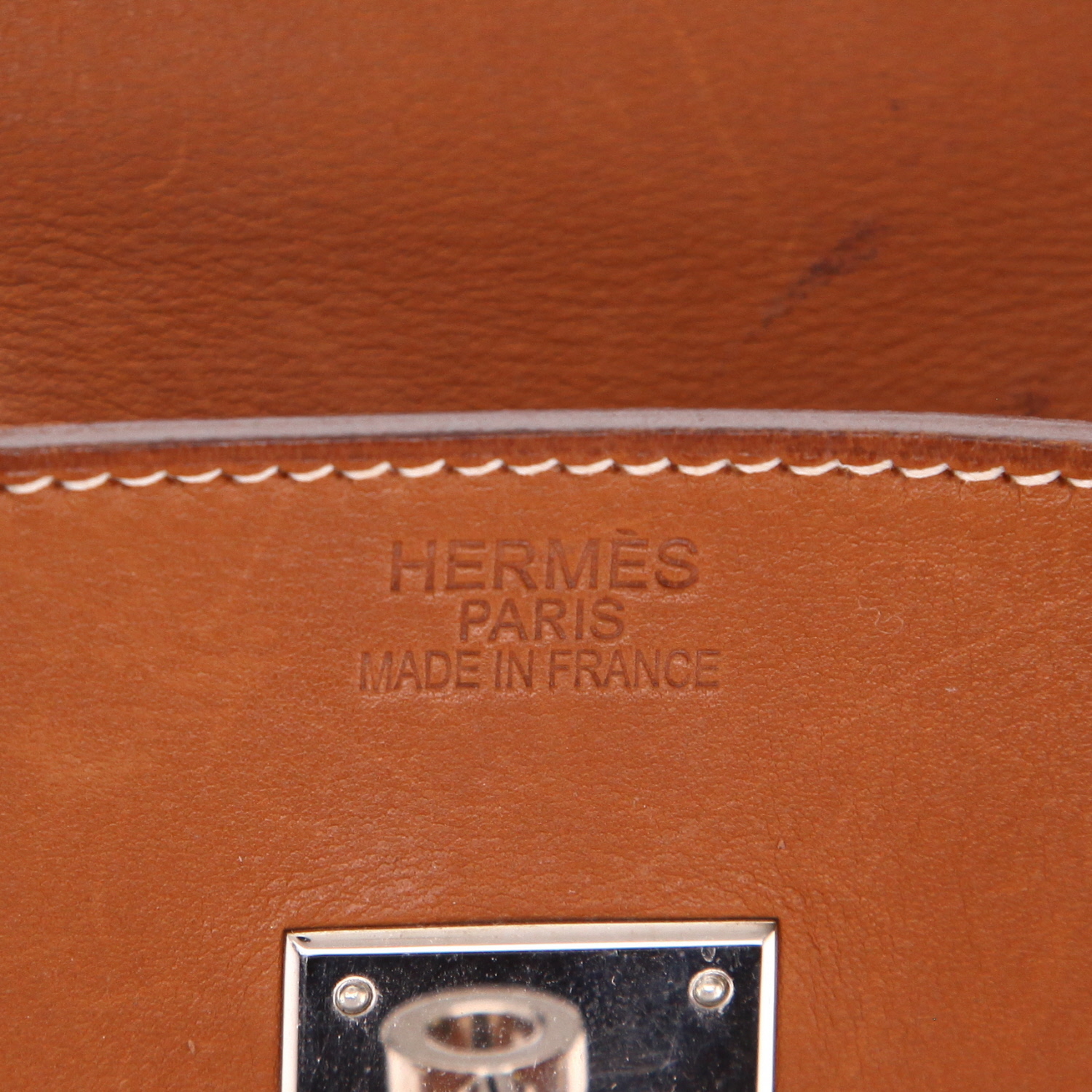 Bolso de mano Hermès  Birkin 35 cm en cuero Barenia rojizo - Detail D2