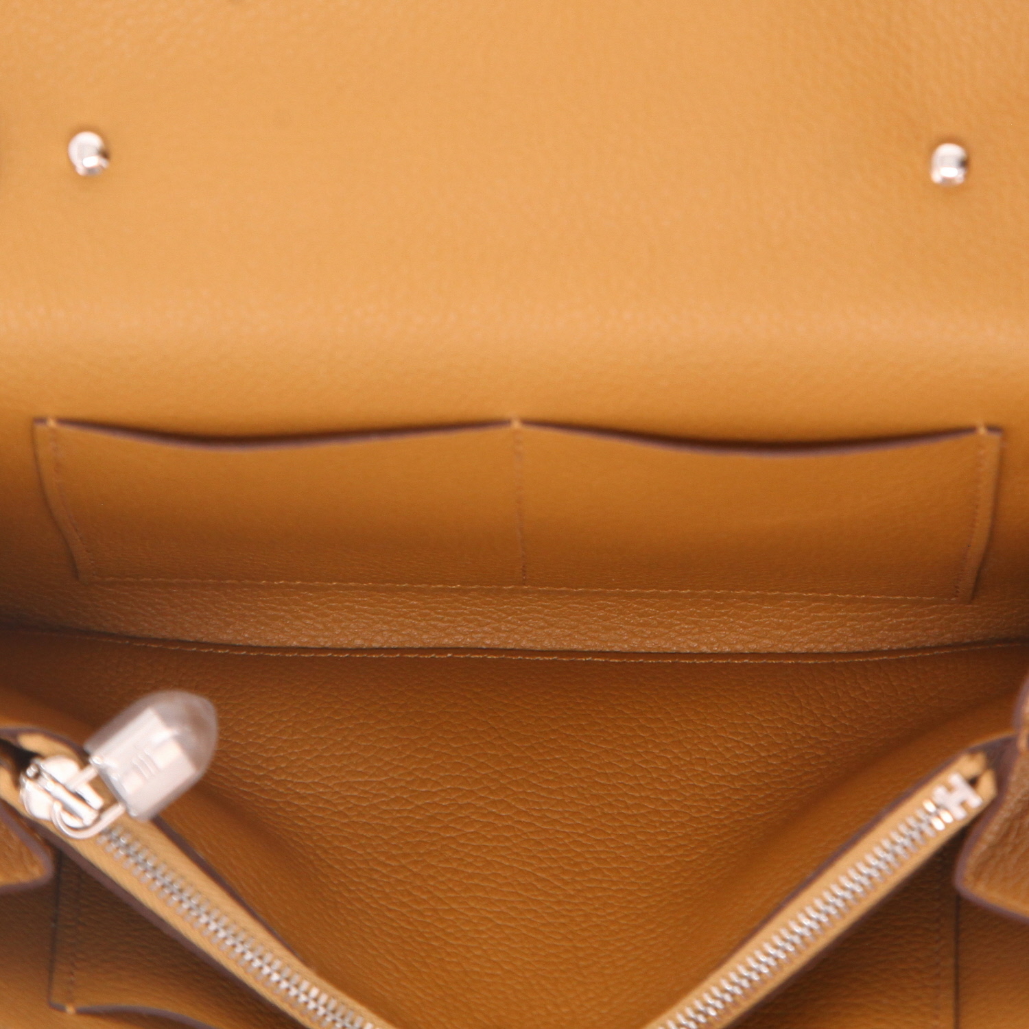 Borsa/pochette Hermès  Kelly To Go in pelle Evergrain Sésame - Detail D3