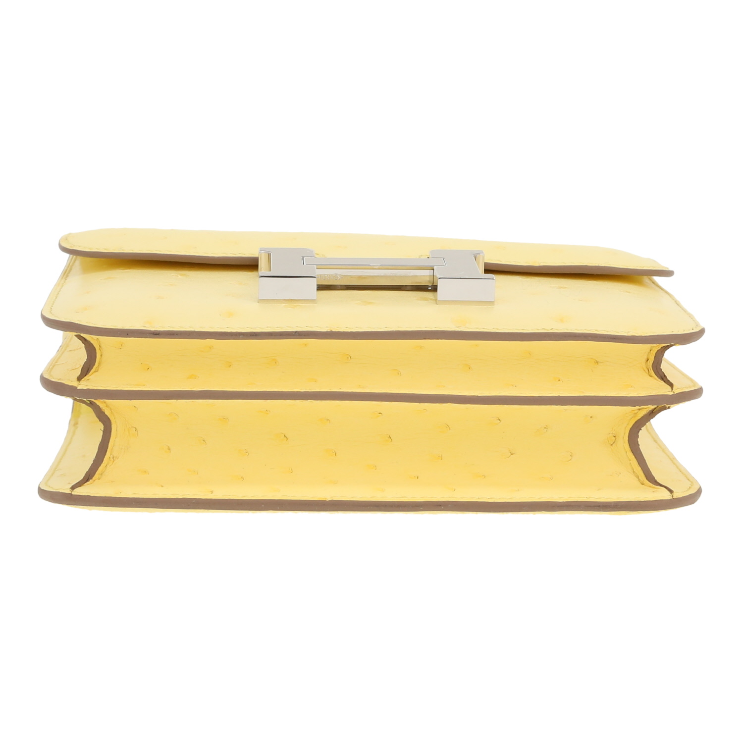 Borsa Hermès Constance da 18 cm in pelle di struzzo giallo Limoncello - Detail D1