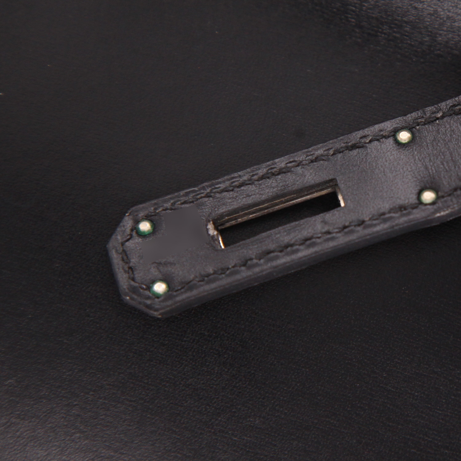 Hermès  Kelly 28 cm handbag  in black box leather - Detail D4