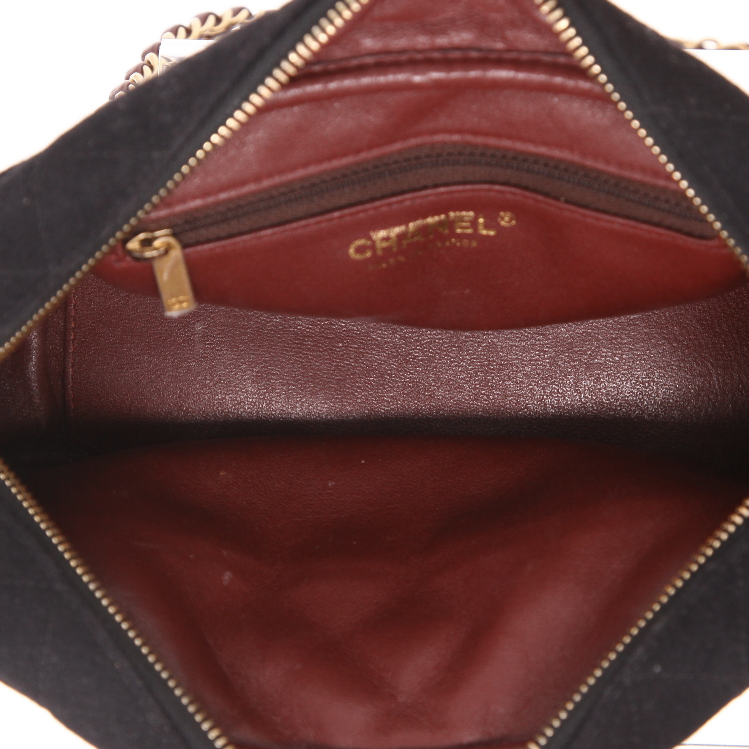 Chanel  Camera handbag  in black quilted canvas  and black quilted leather - Detail D3