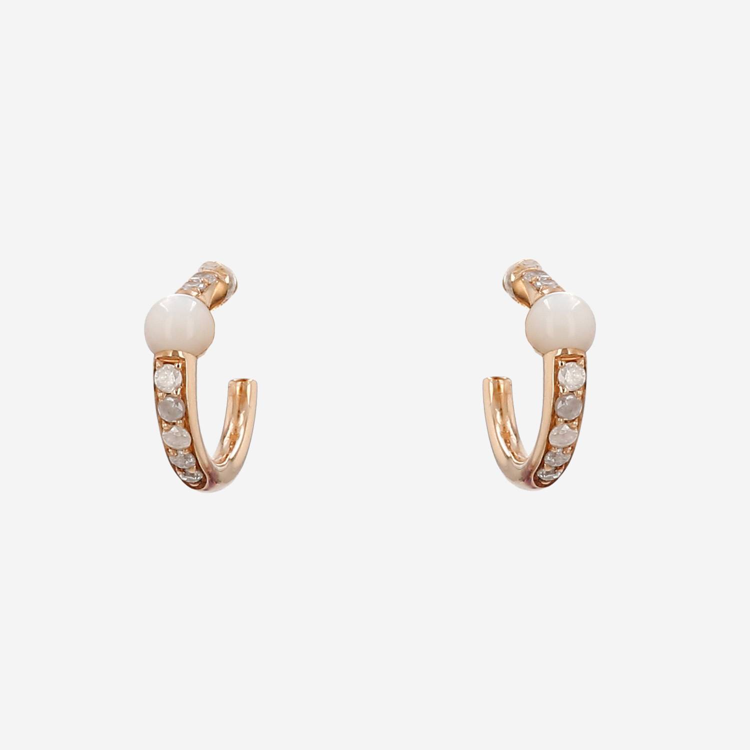 Paire de créoles Pomellato M'ama Non M'ama en or rose, pierre de lune et diamants icy