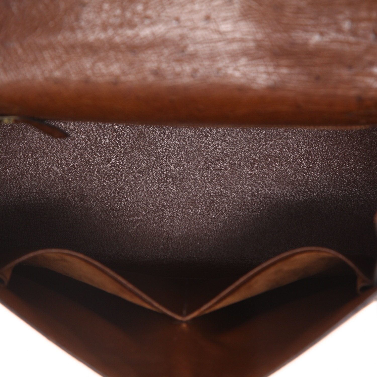 Hermès  Kelly 28 cm handbag  in brown ostrich leather - Detail D3