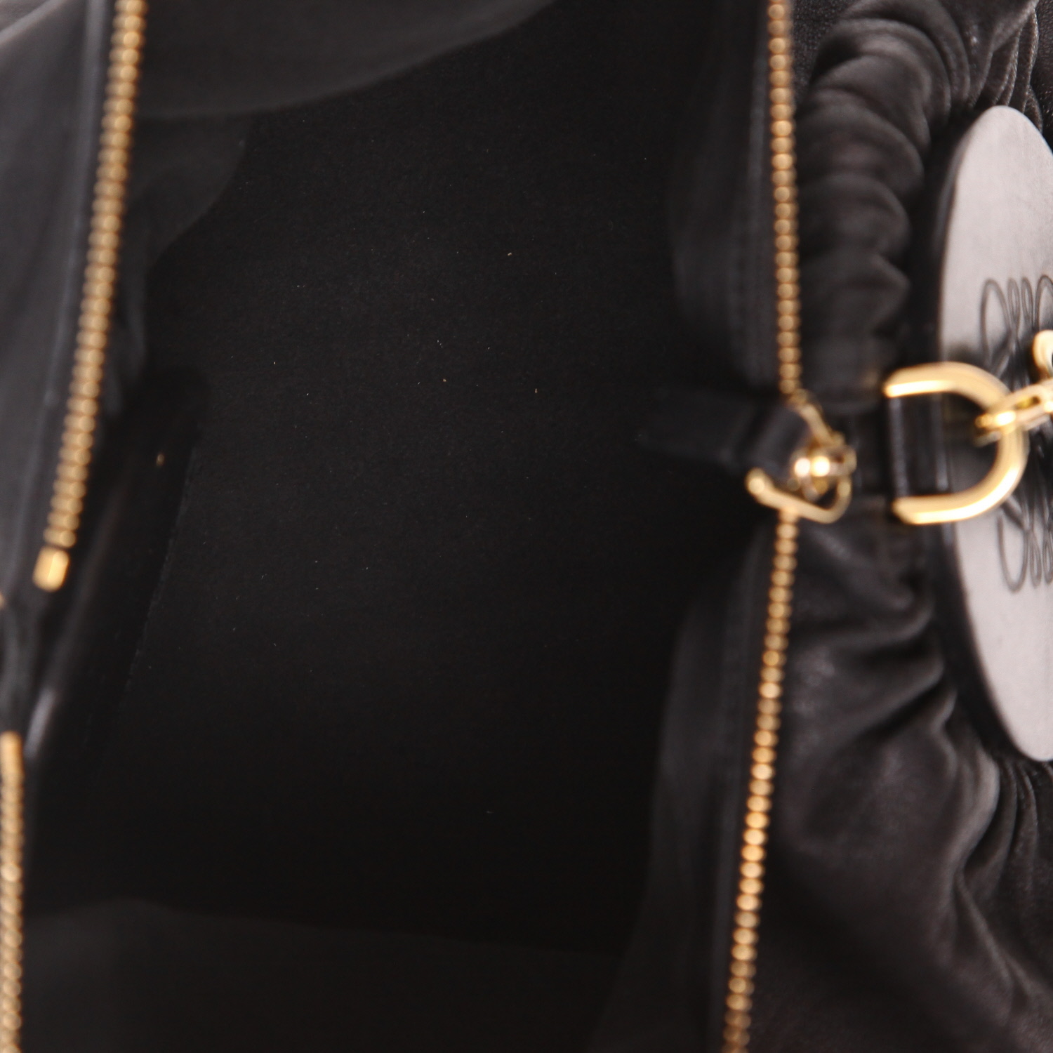 Borsa a tracolla Loewe  Bracelet Pouch in pelle nera - Detail D3
