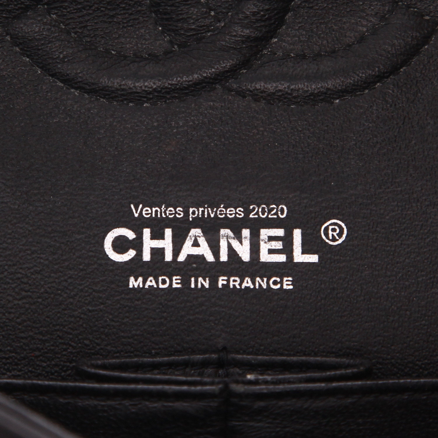 Chanel  Timeless handbag  in black quilted canvas - Detail D2