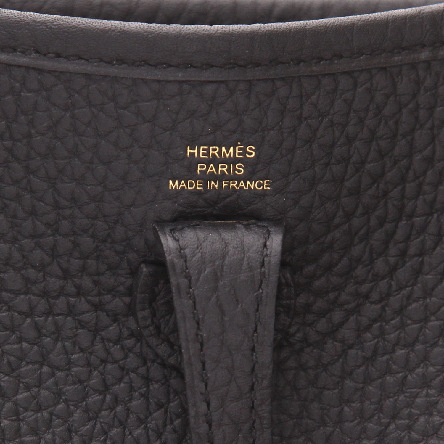 Hermès  Evelyne 16 cm shoulder bag  in black leather taurillon clémence - Detail D2